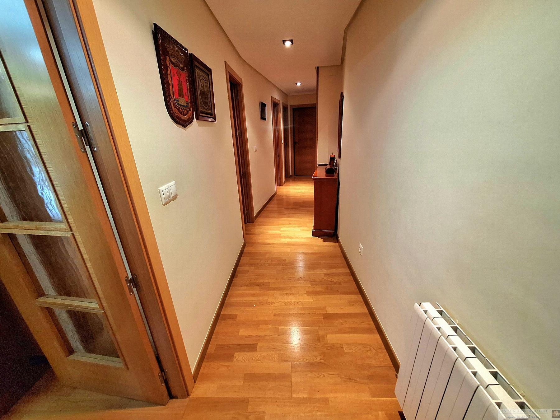 For sale of flat in Albacete