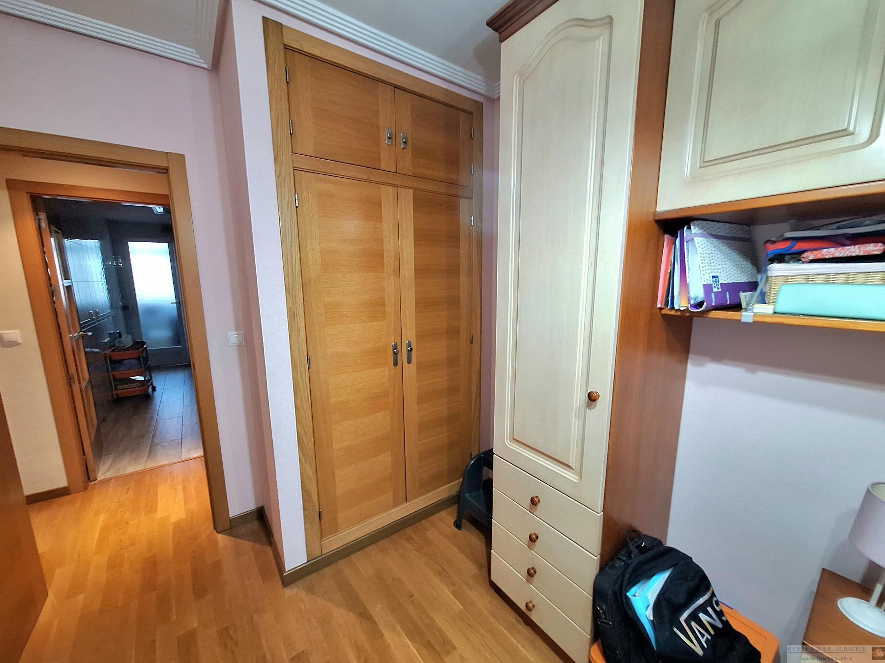 For sale of flat in Albacete