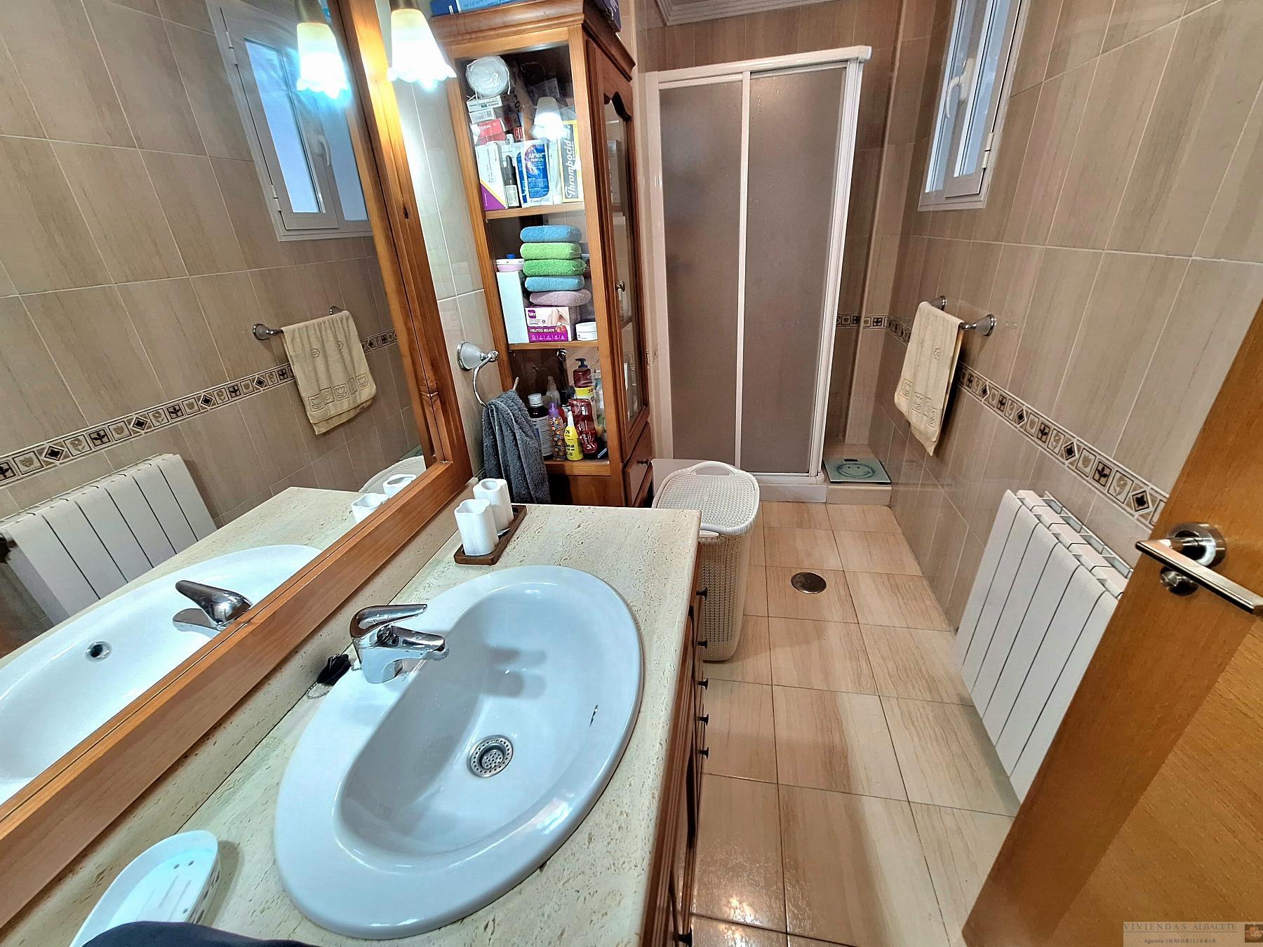 For sale of flat in Albacete