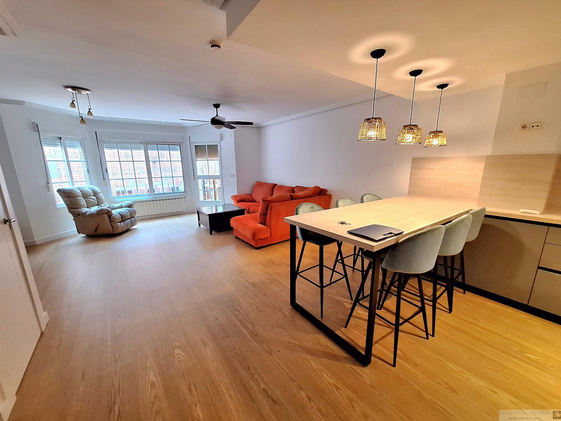 For sale of chalet in Albacete