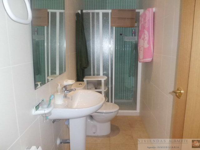 For sale of chalet in Albacete