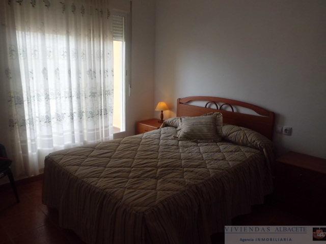 For sale of chalet in Albacete