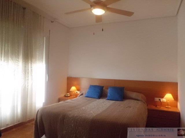 For sale of chalet in Albacete
