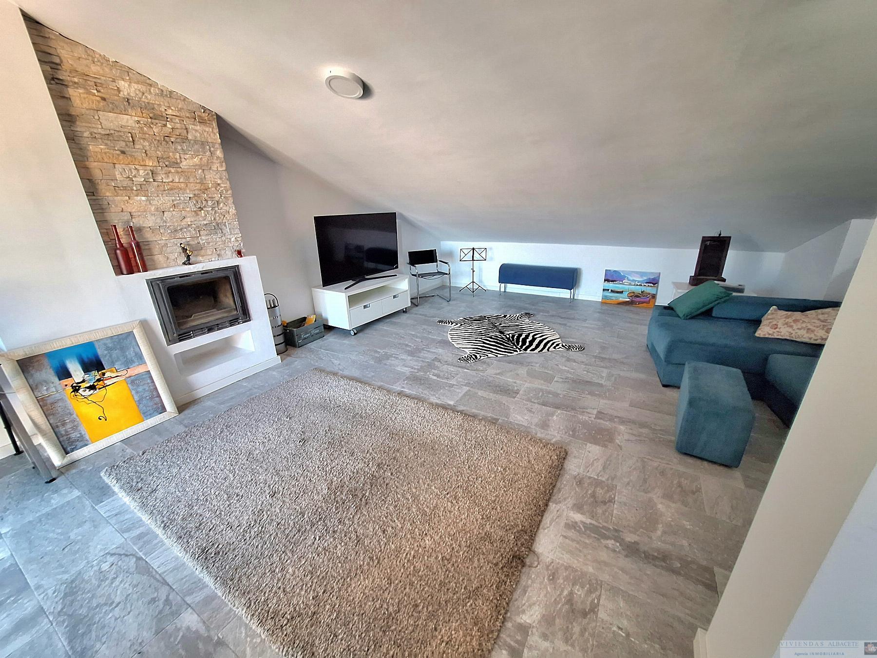 For sale of chalet in Albacete