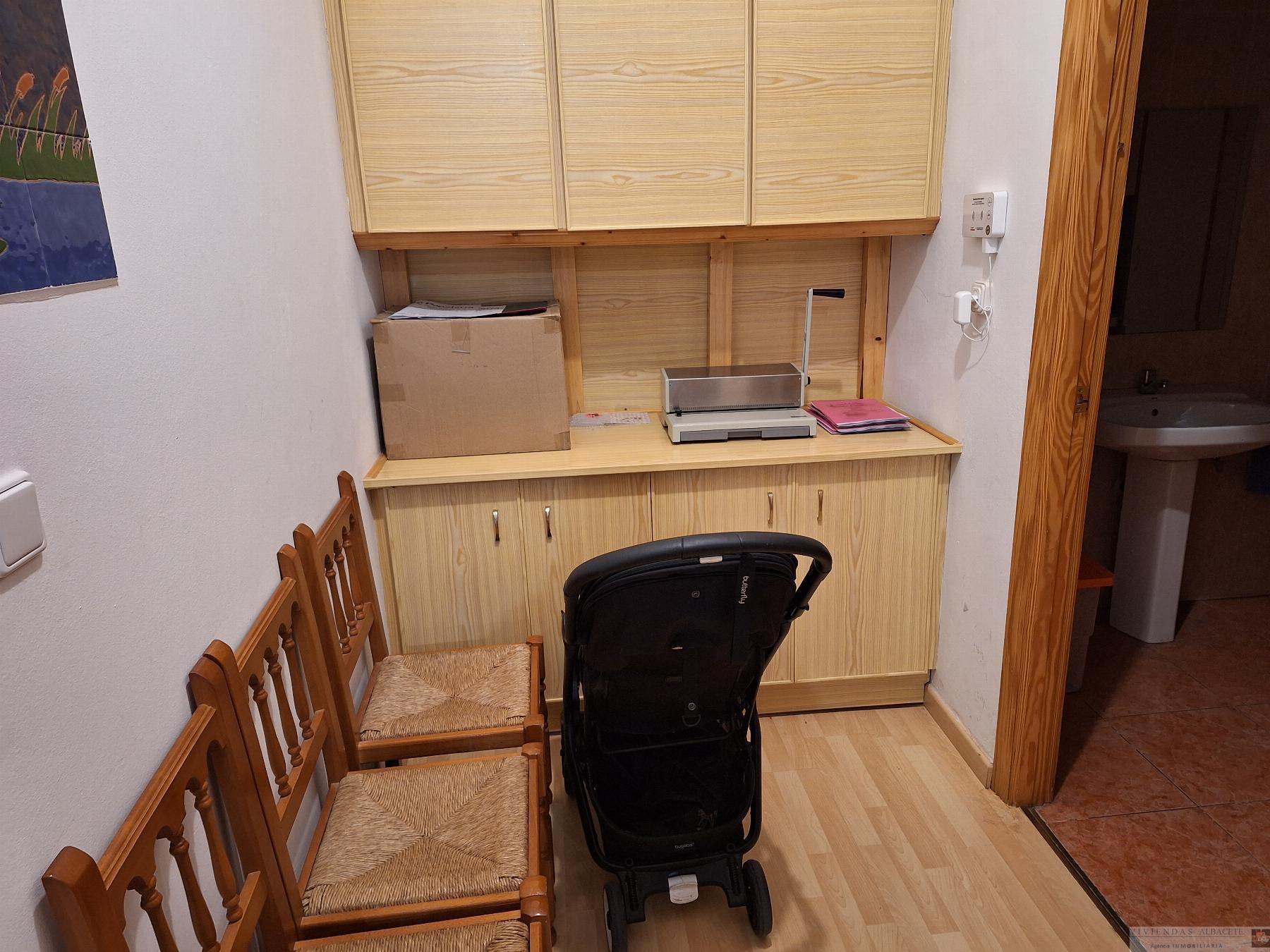 For sale of commercial in Albacete
