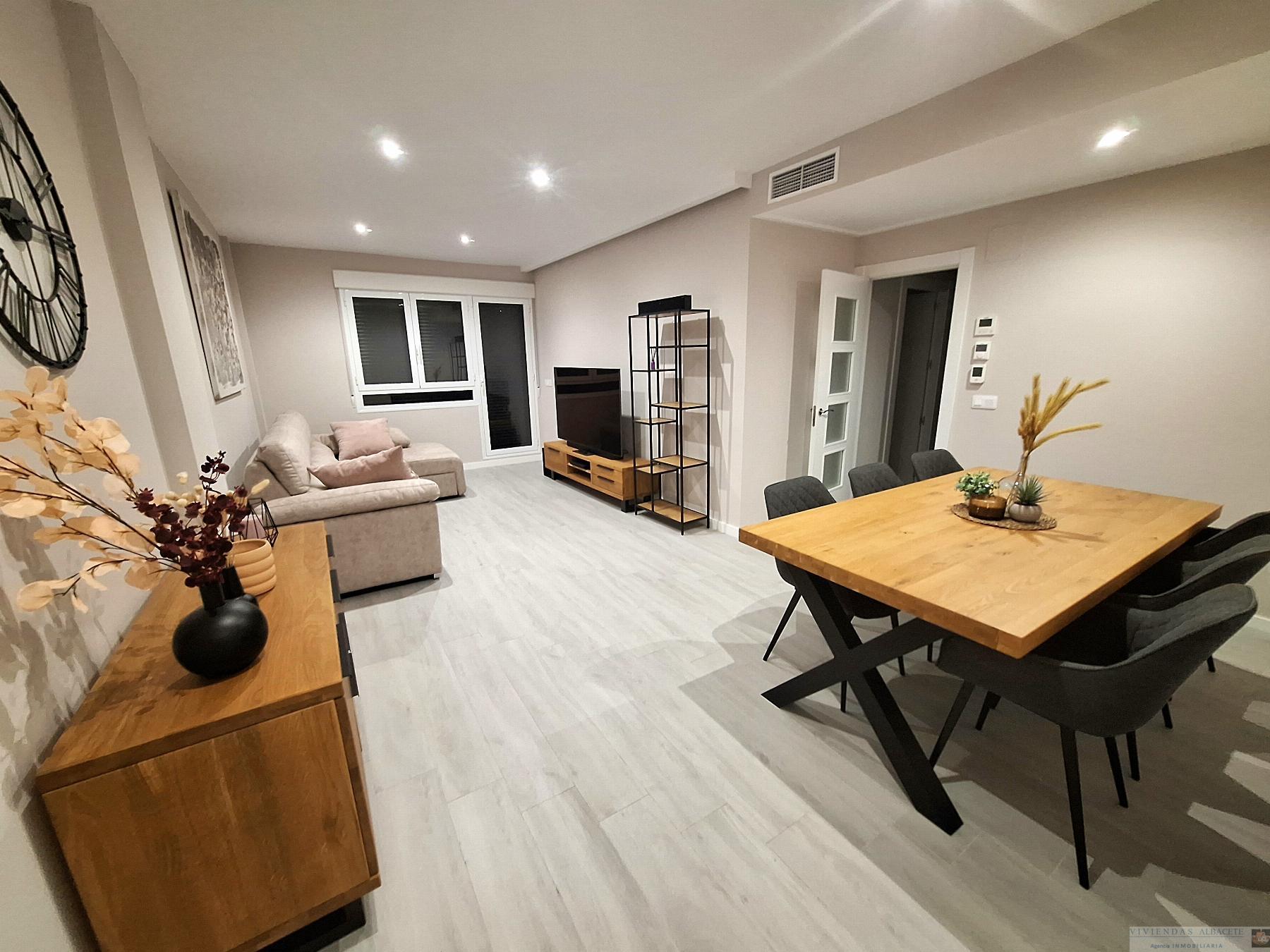 For sale of flat in Albacete