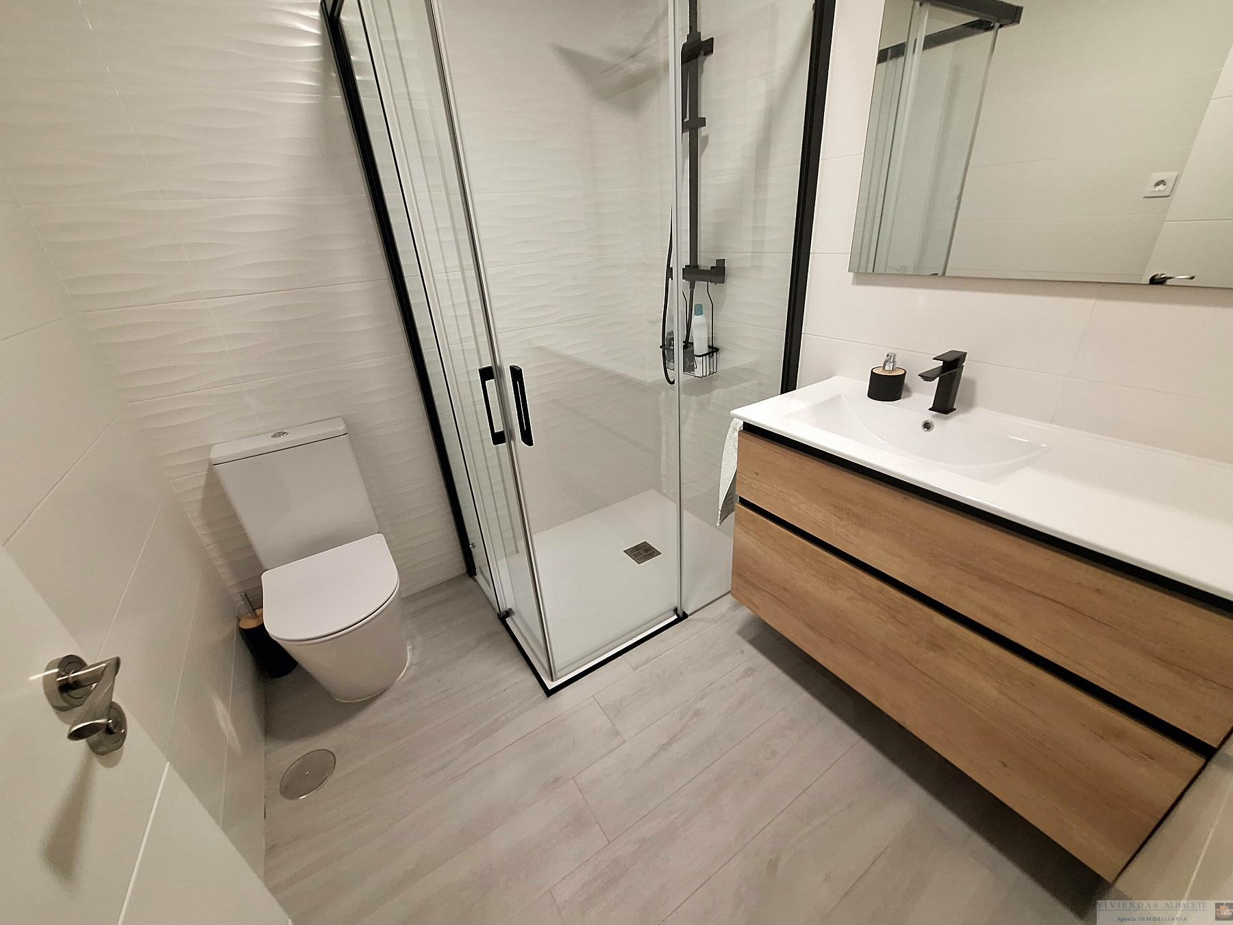 For sale of flat in Albacete