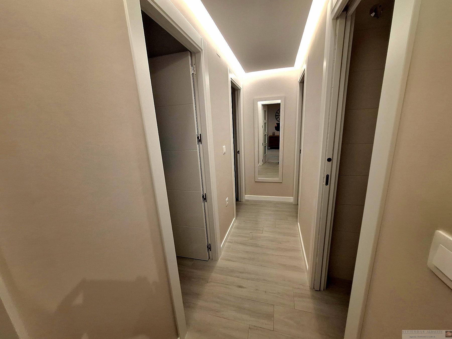 For sale of flat in Albacete