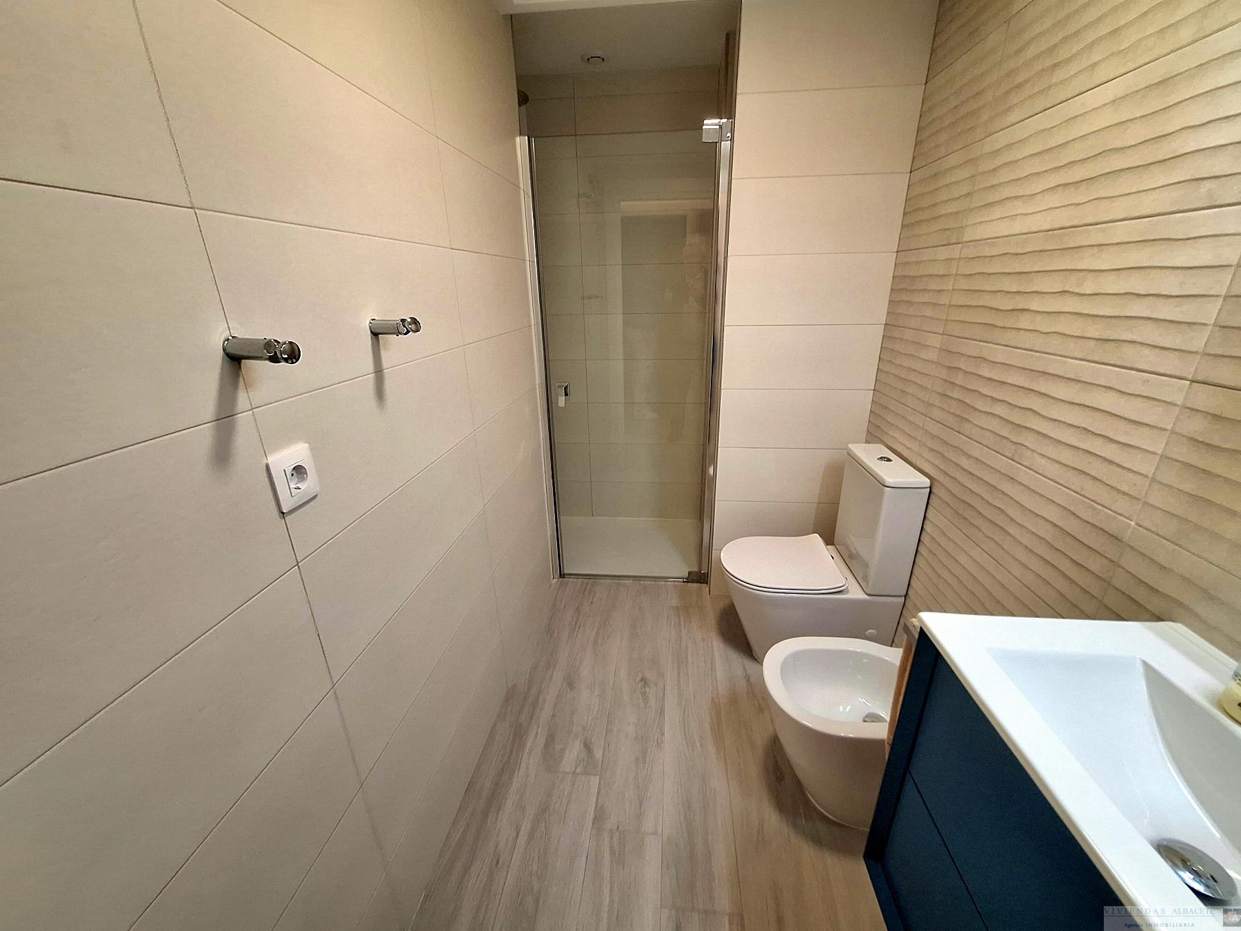 For sale of flat in Albacete