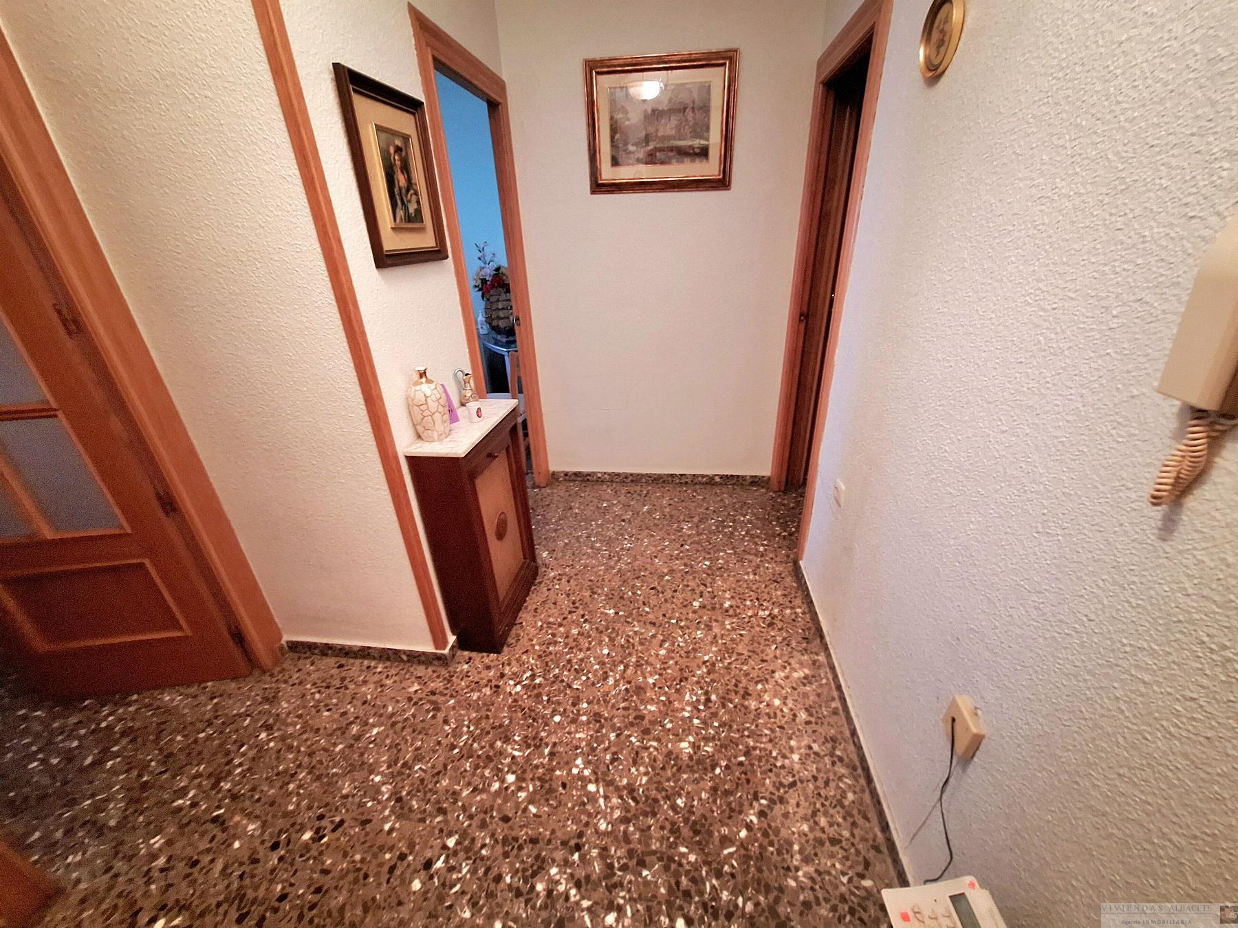 For sale of flat in Albacete