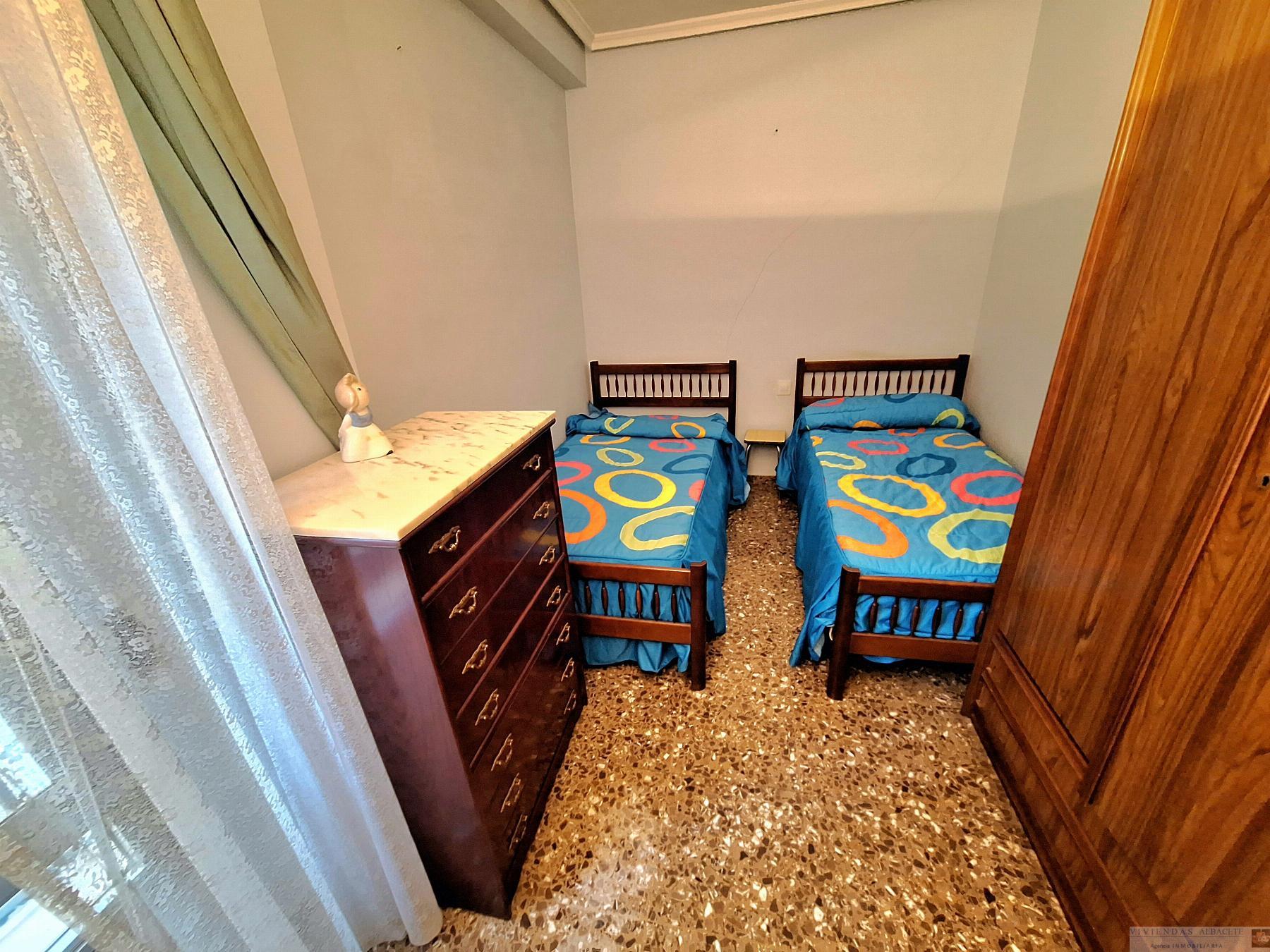 For sale of flat in Albacete