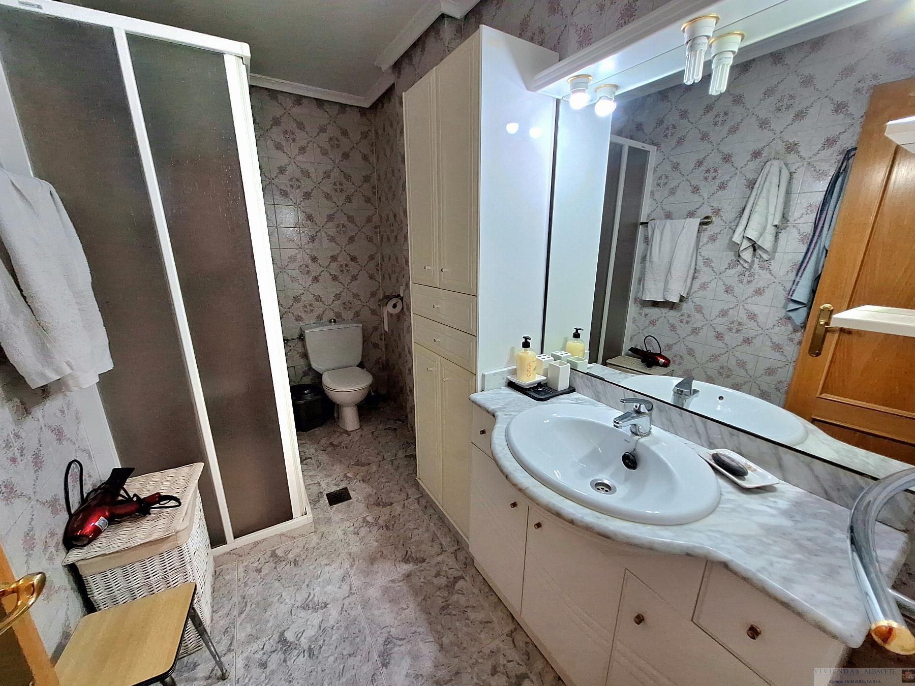 For sale of flat in Albacete