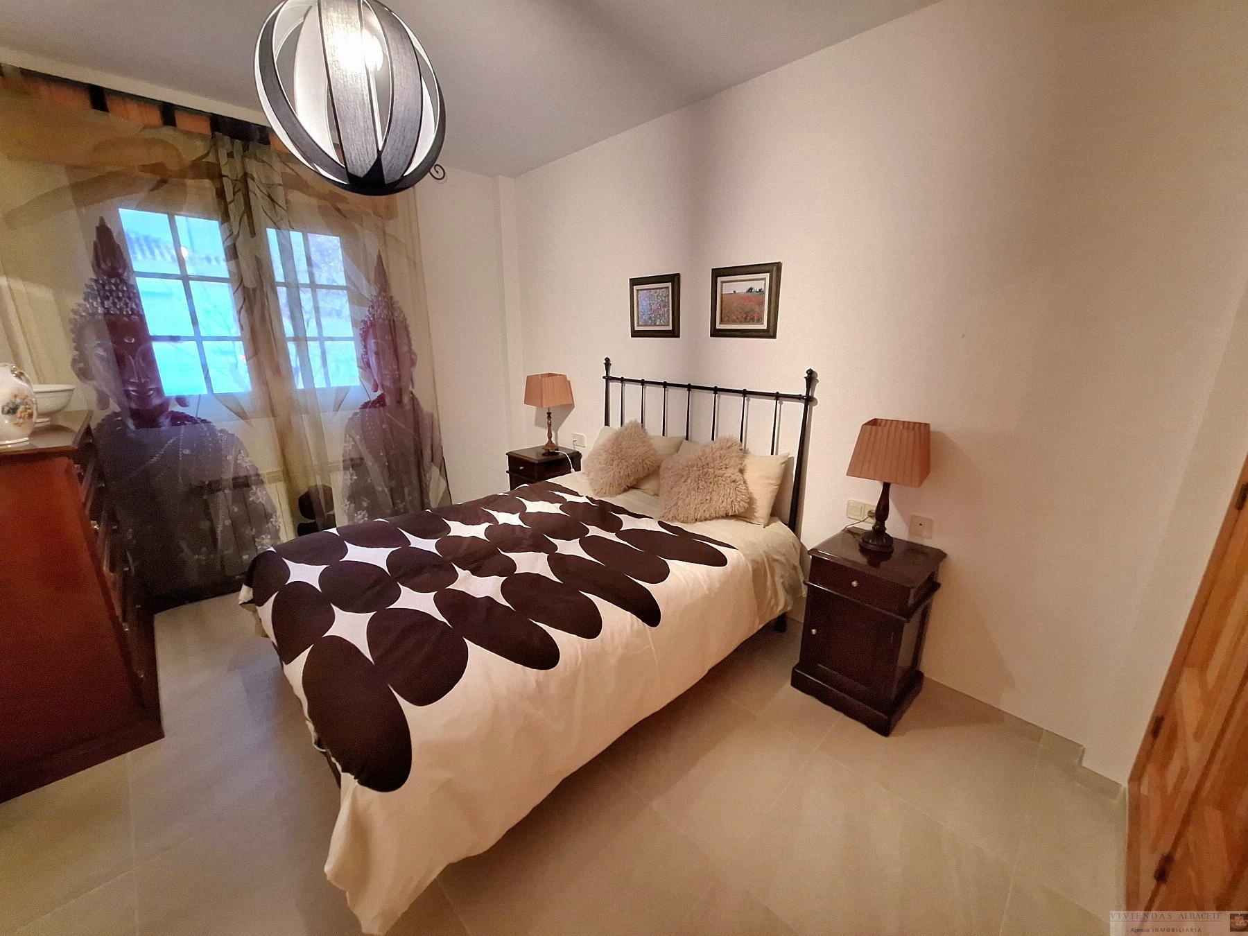 For sale of chalet in Albacete