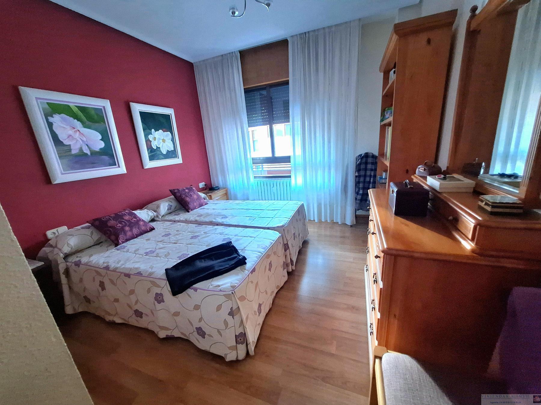 For sale of flat in Albacete