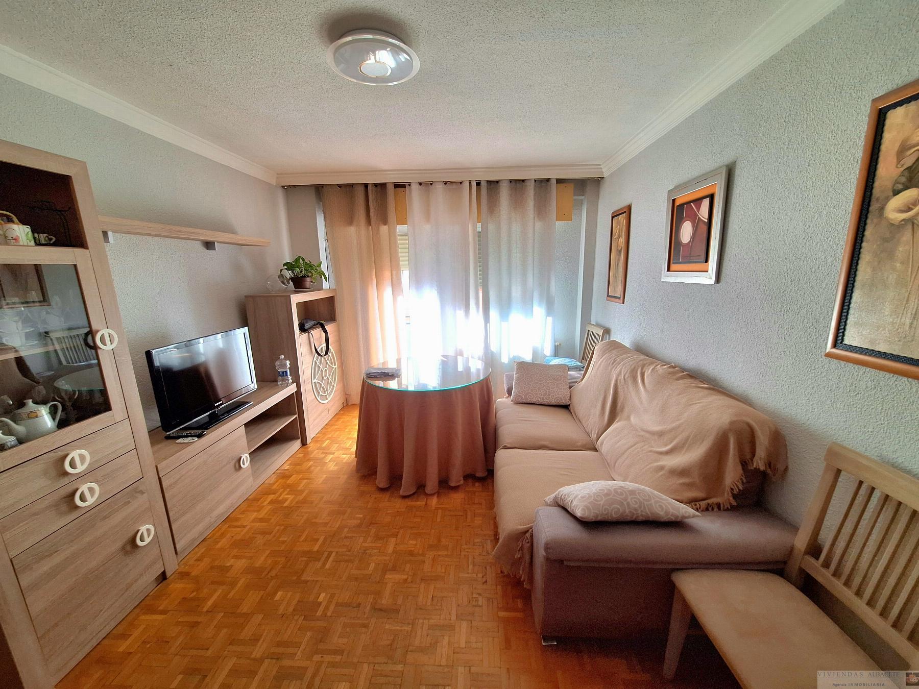 For sale of flat in Albacete