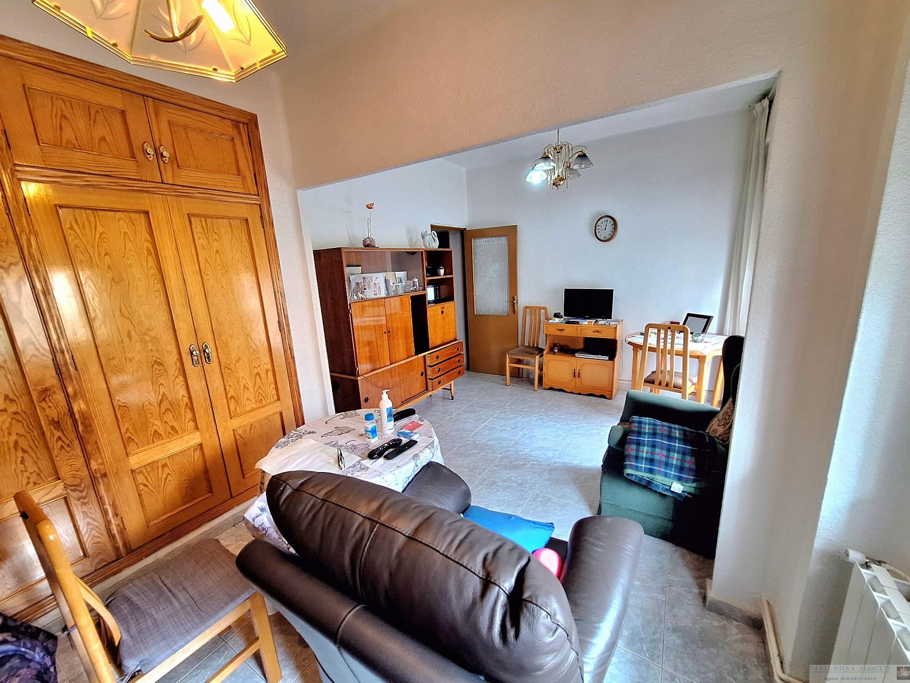 For sale of apartment in Albacete