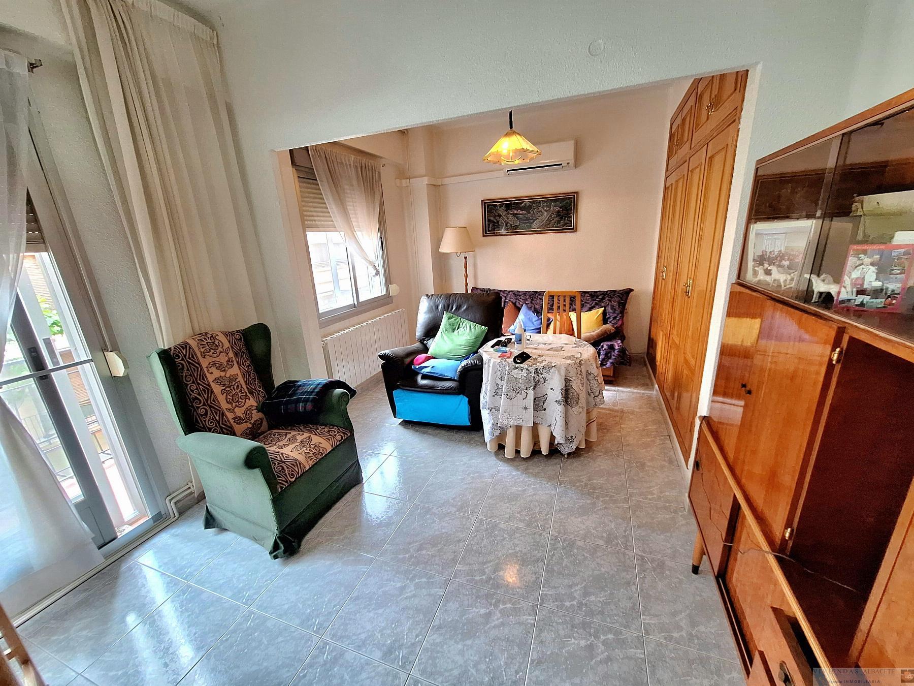For sale of apartment in Albacete