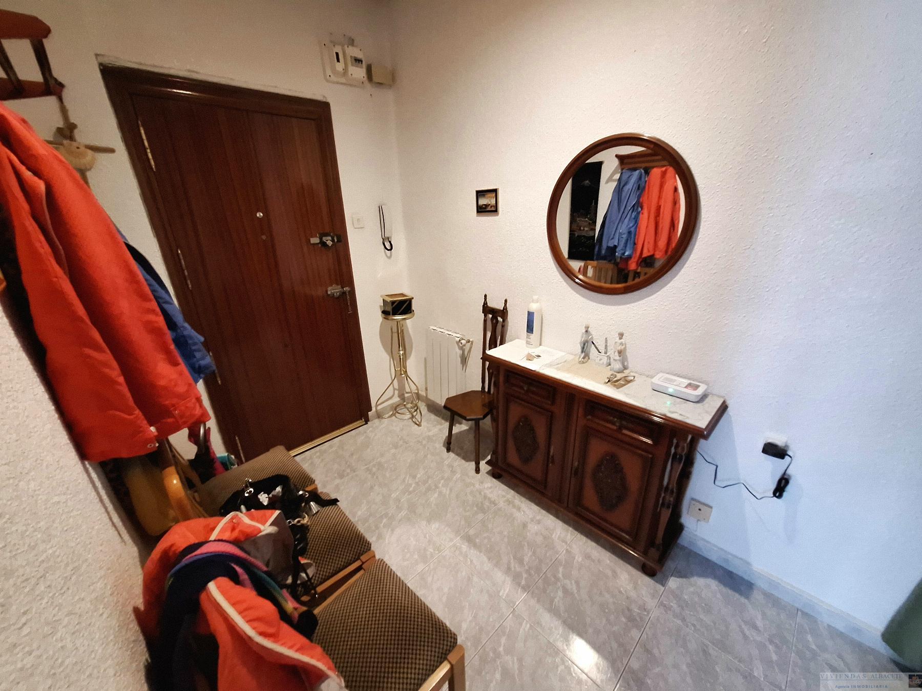 For sale of apartment in Albacete