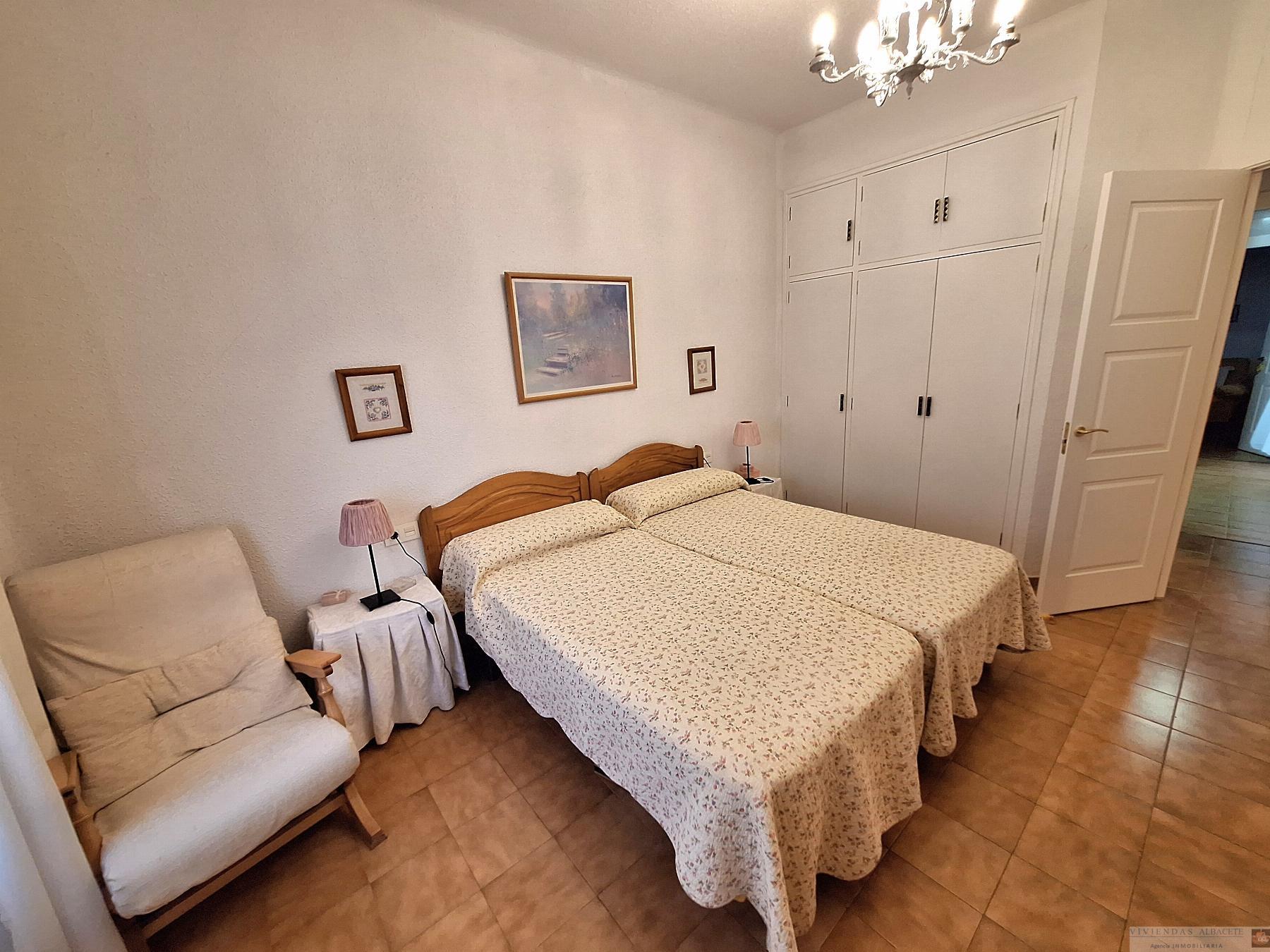 For sale of flat in Albacete