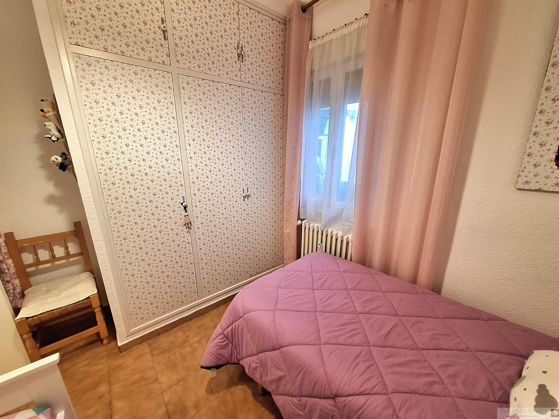 For sale of flat in Albacete