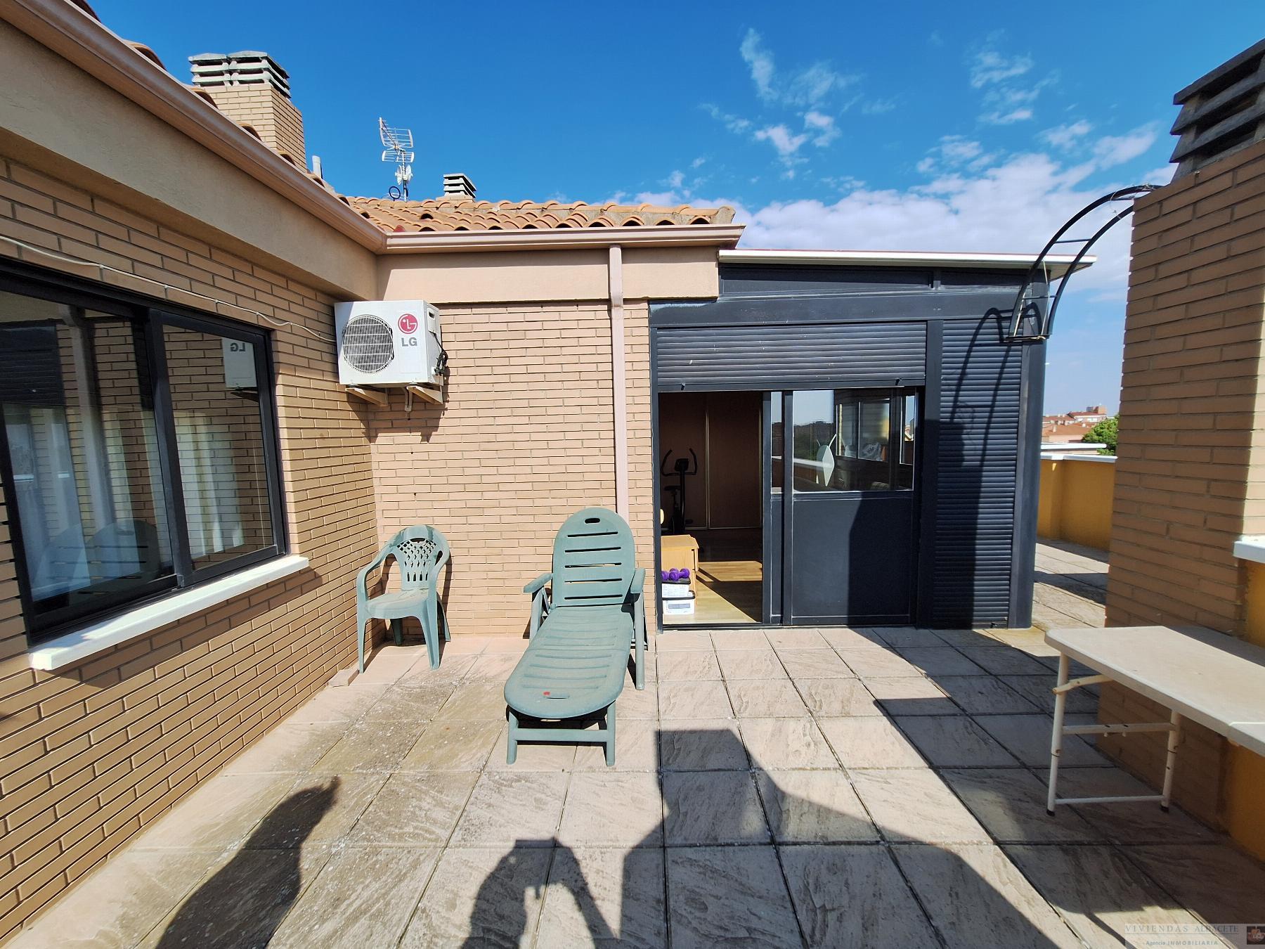 For sale of penthouse in Albacete