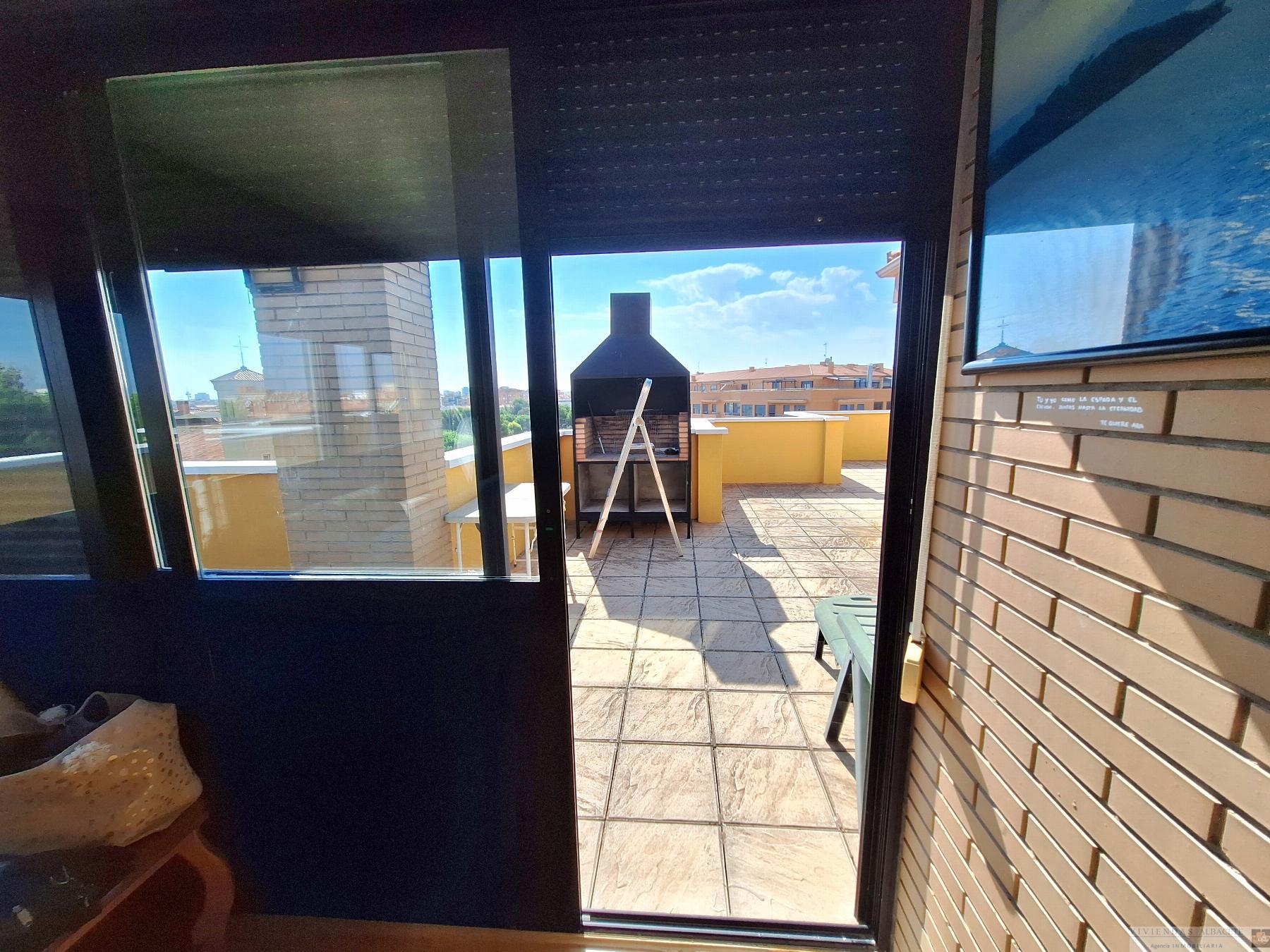 For sale of penthouse in Albacete