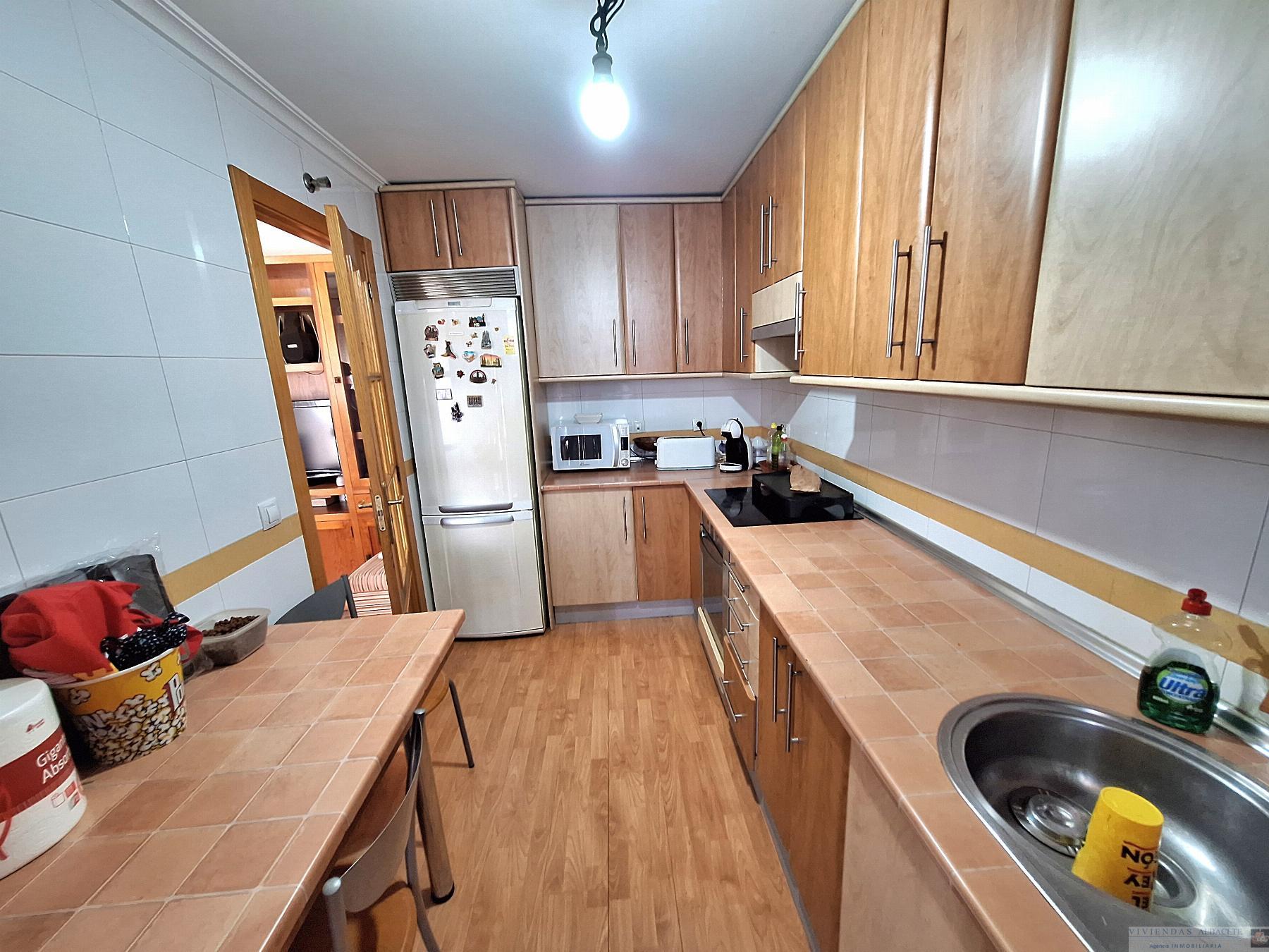 For sale of penthouse in Albacete