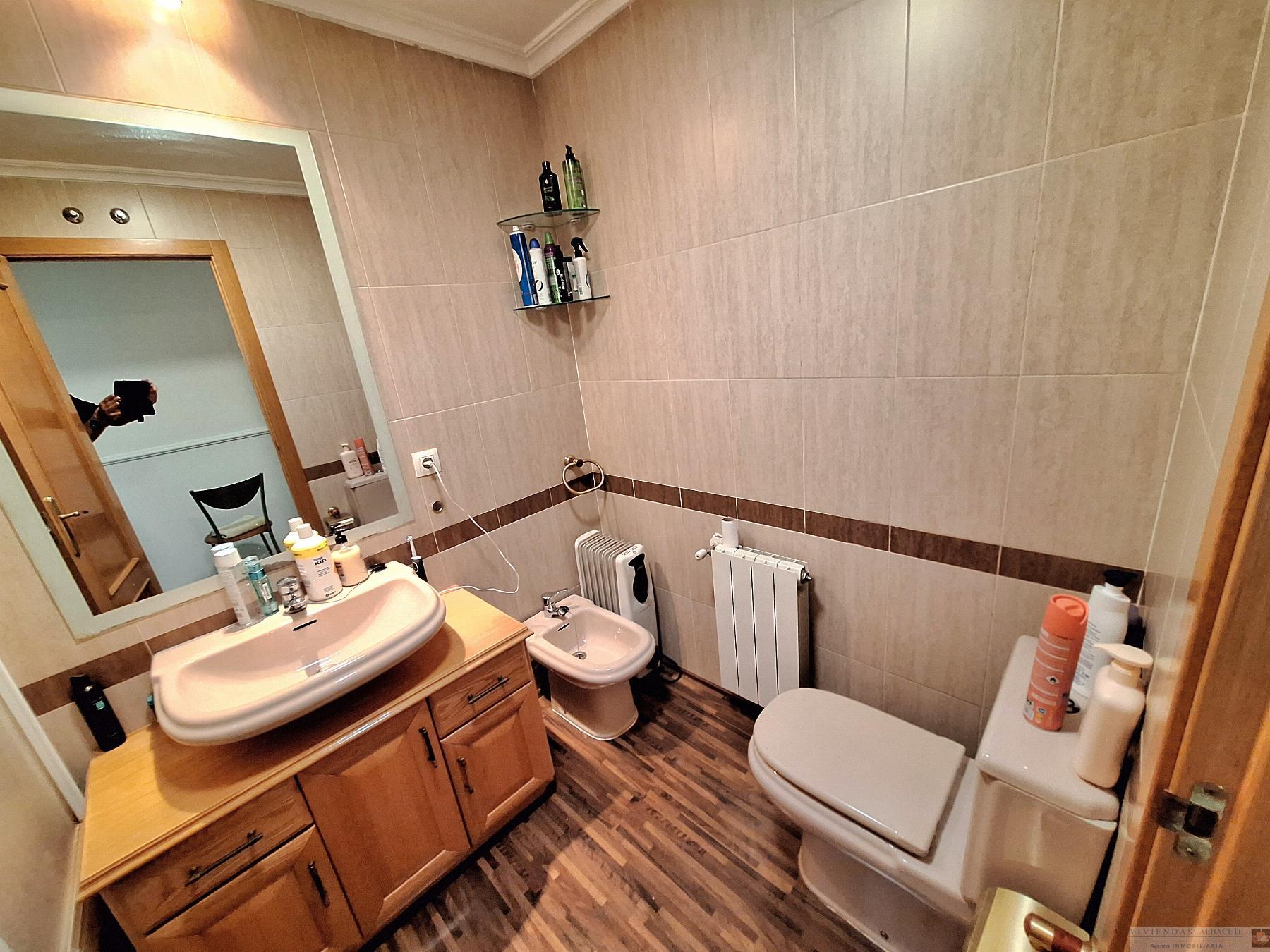 For sale of penthouse in Albacete