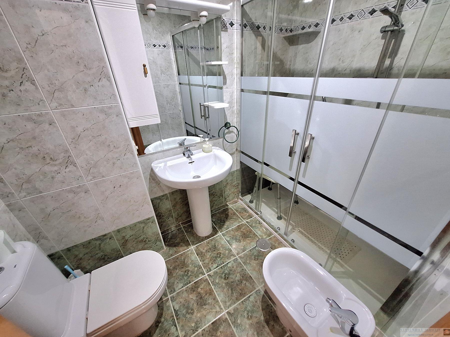 For sale of flat in Albacete