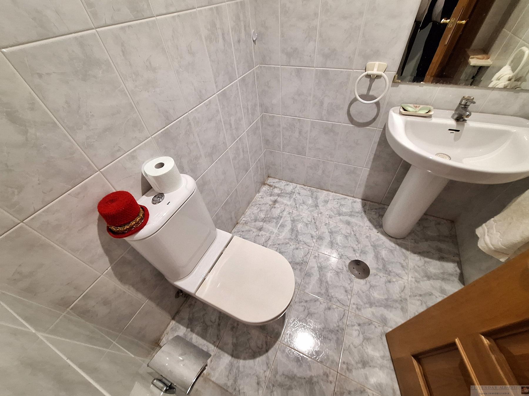 For sale of flat in Albacete