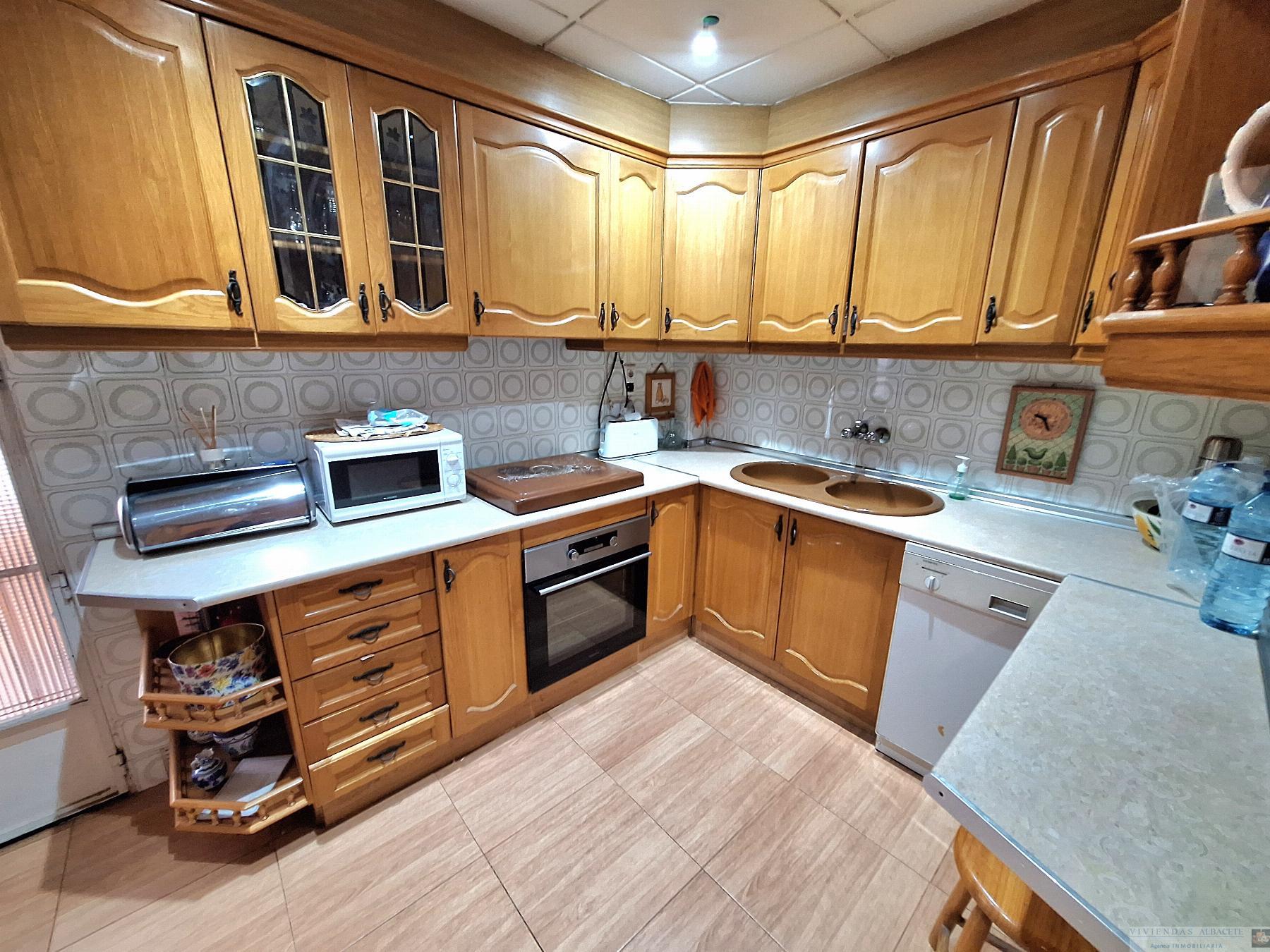 For sale of flat in Albacete