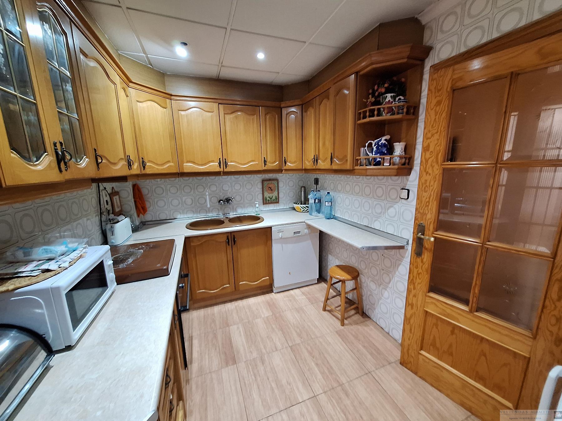 For sale of flat in Albacete