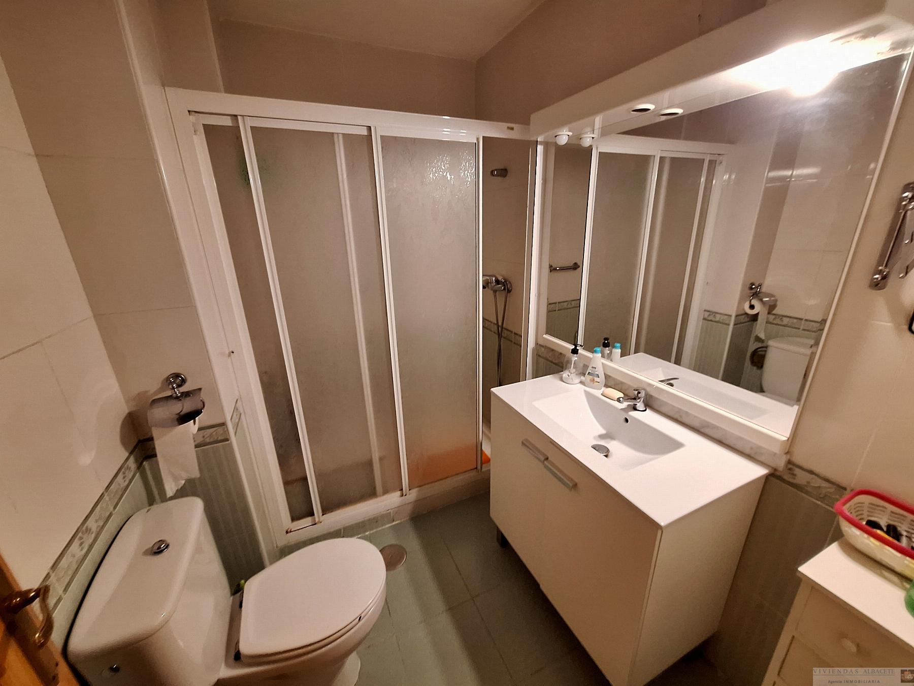 For sale of flat in Albacete