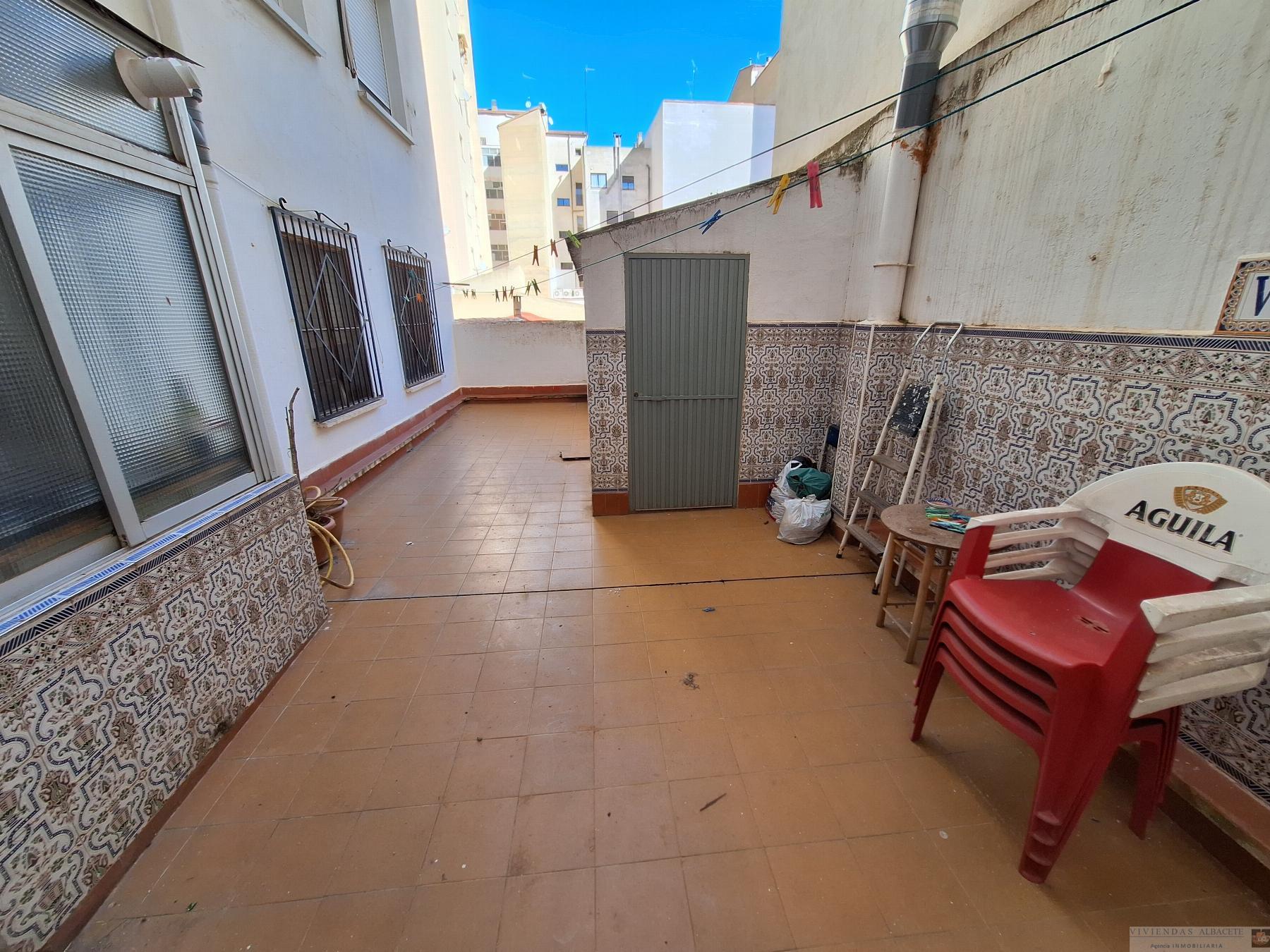 For sale of flat in Albacete