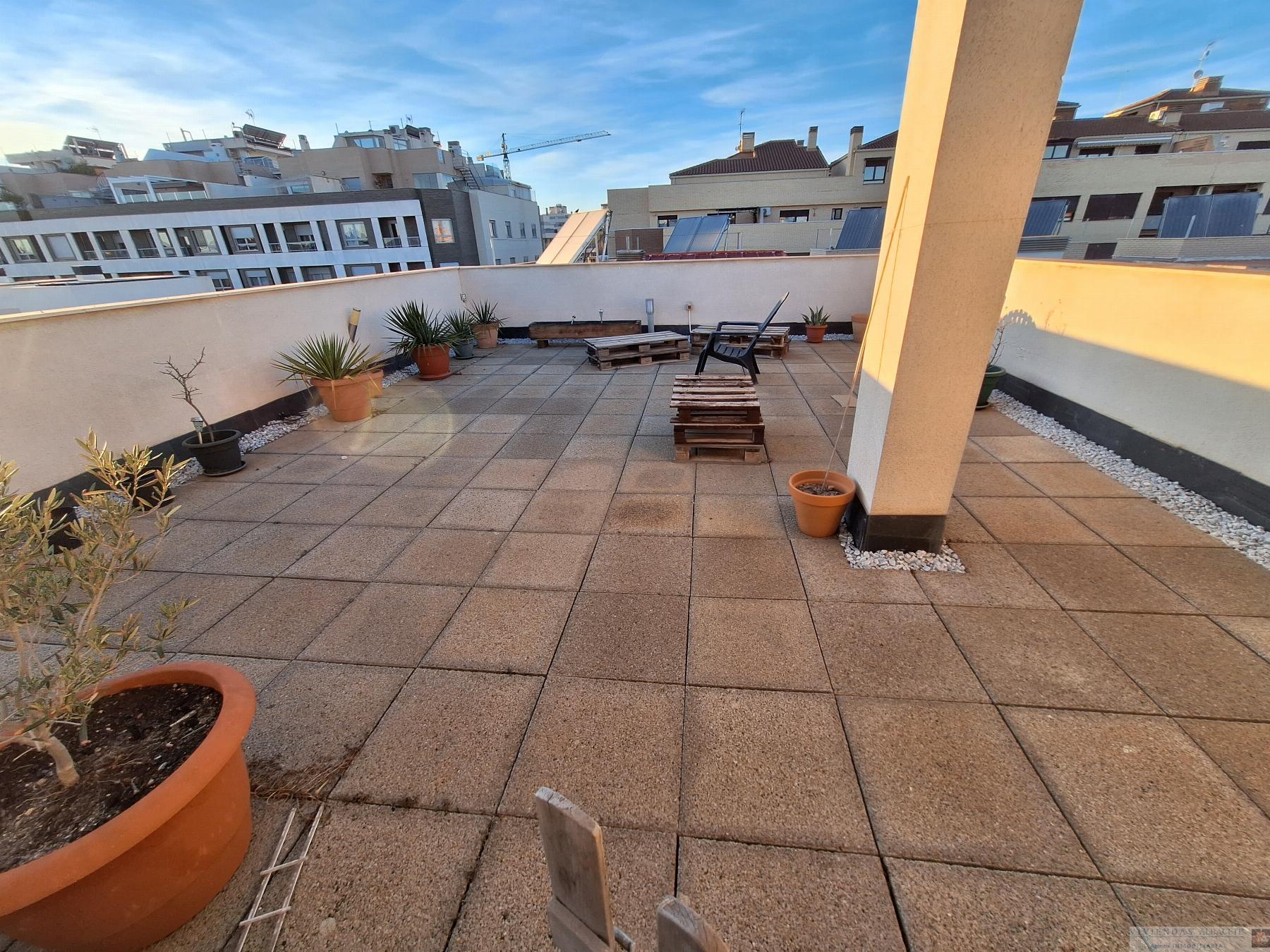 For sale of penthouse in Albacete