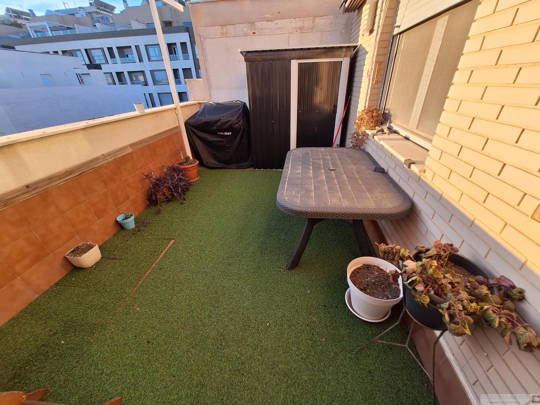 For sale of penthouse in Albacete