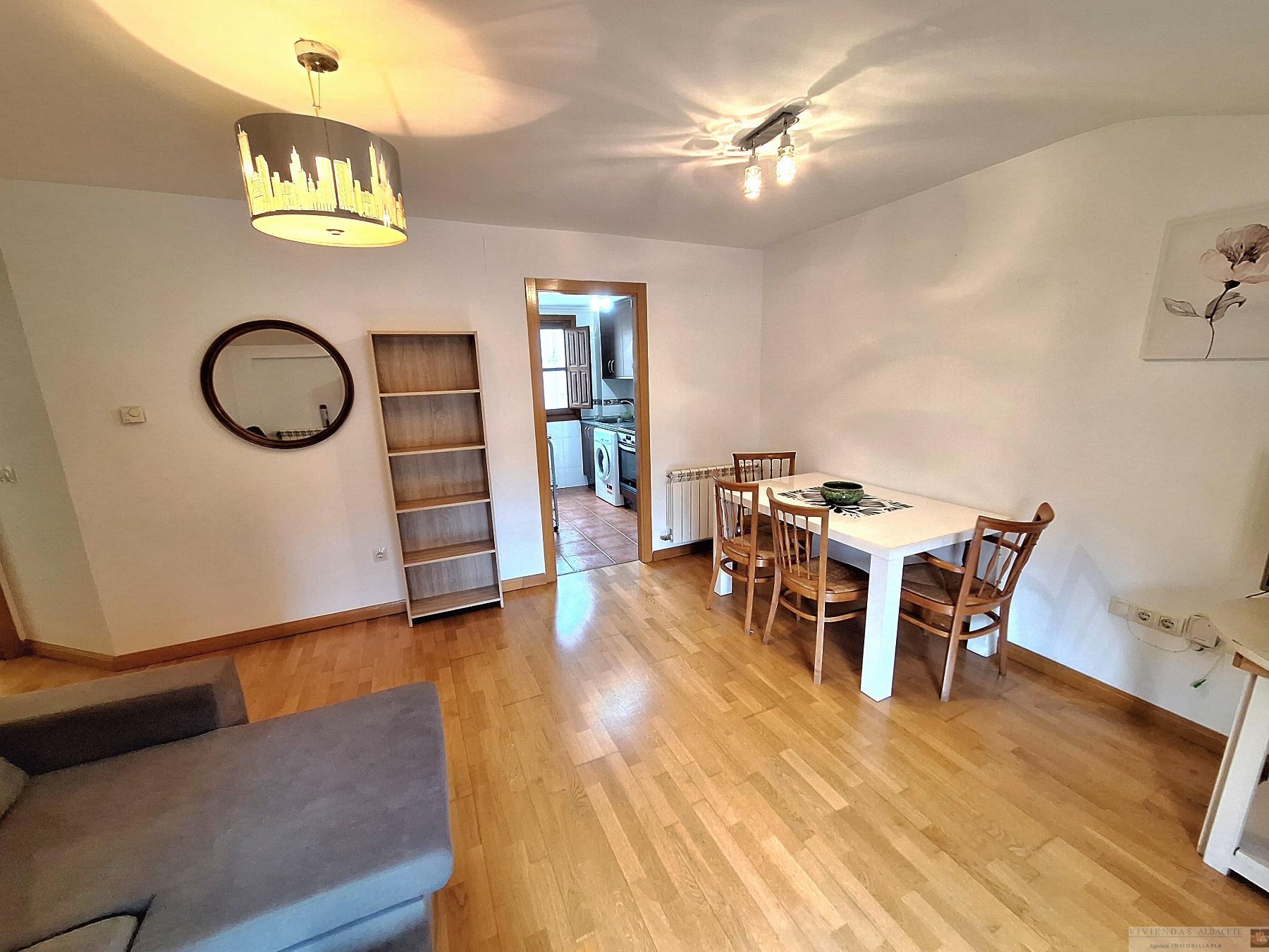 For sale of flat in Chinchilla de Monte-Aragón