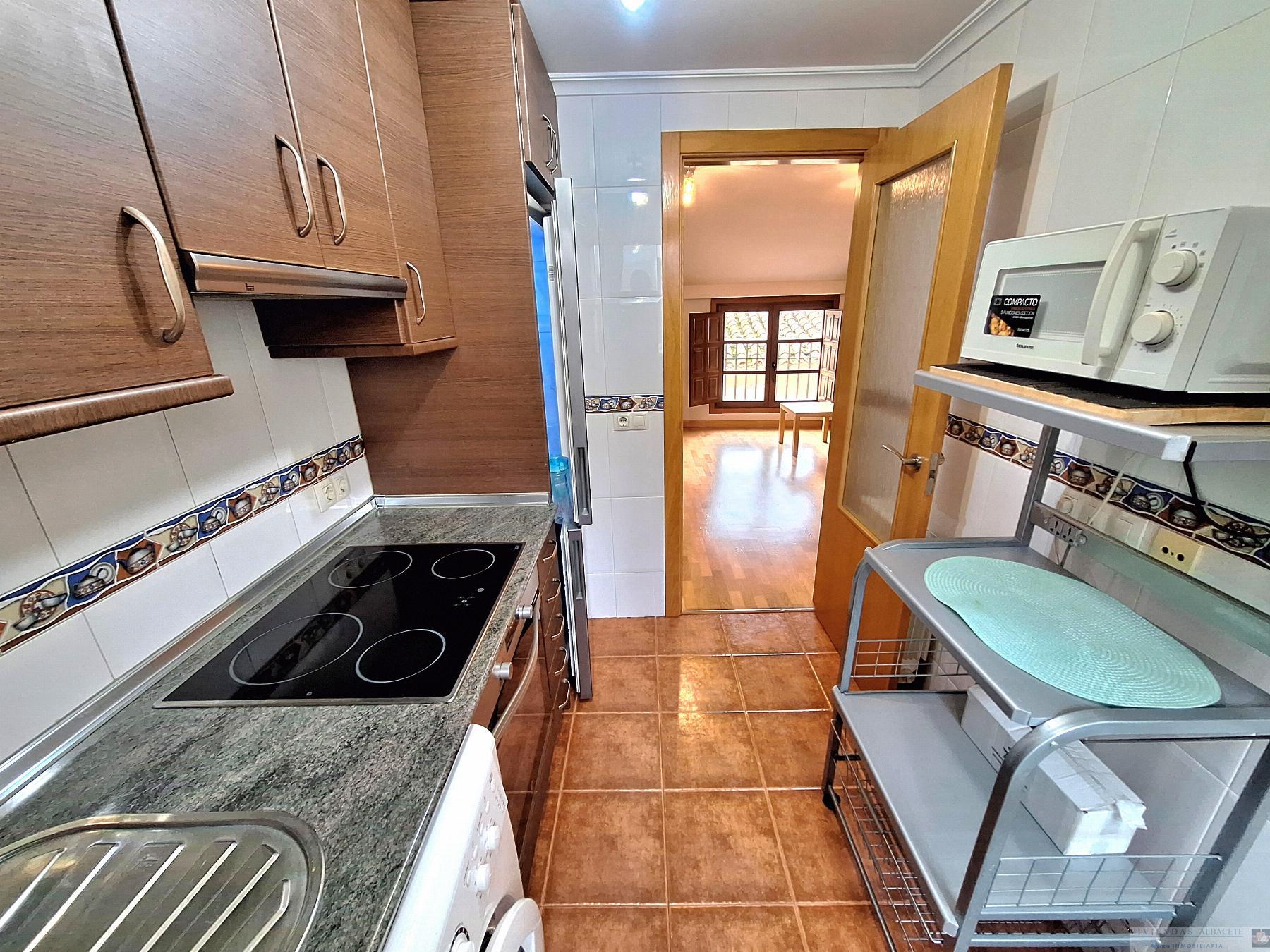 For sale of flat in Chinchilla de Monte-Aragón