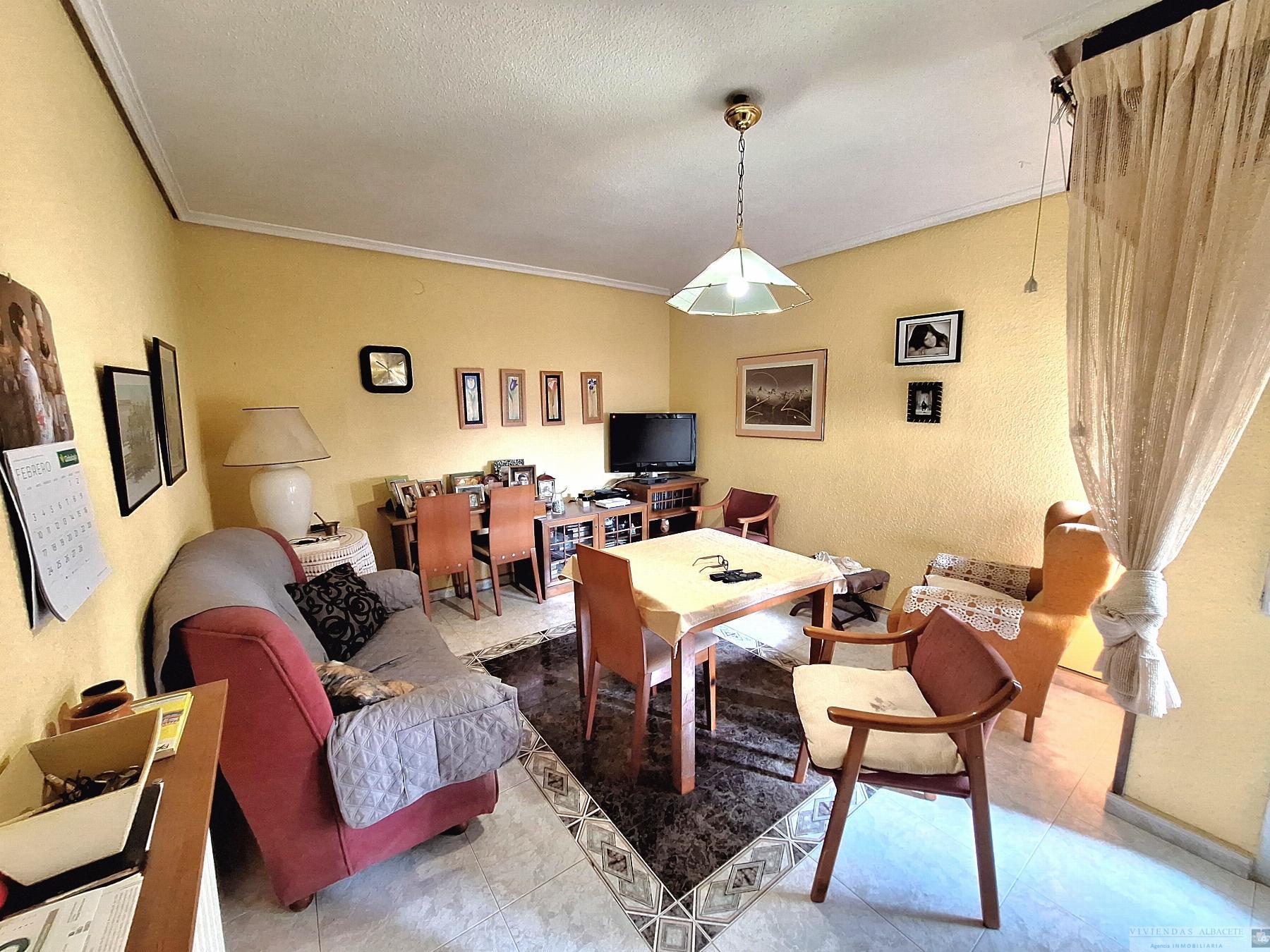 For sale of flat in Albacete