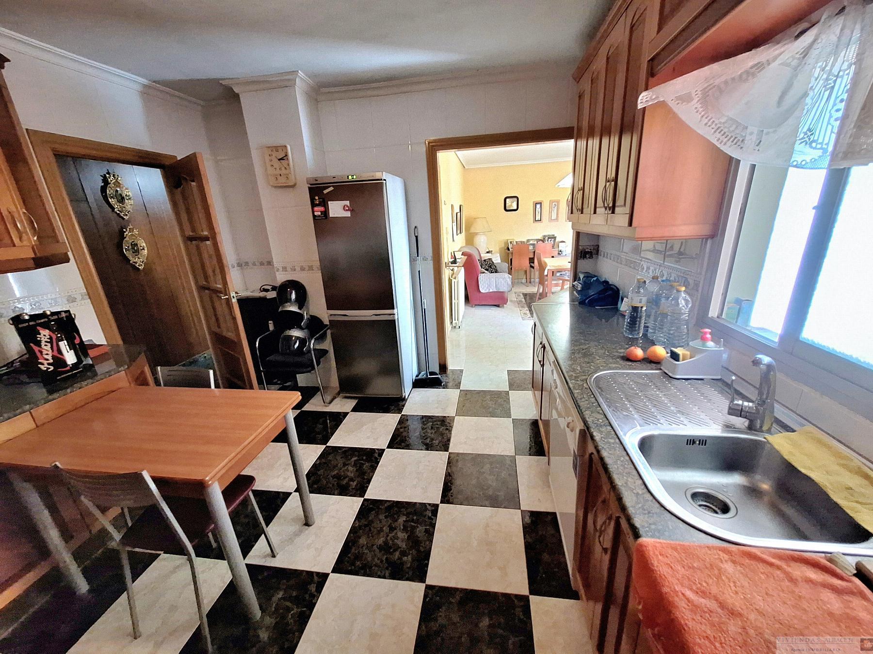 For sale of flat in Albacete