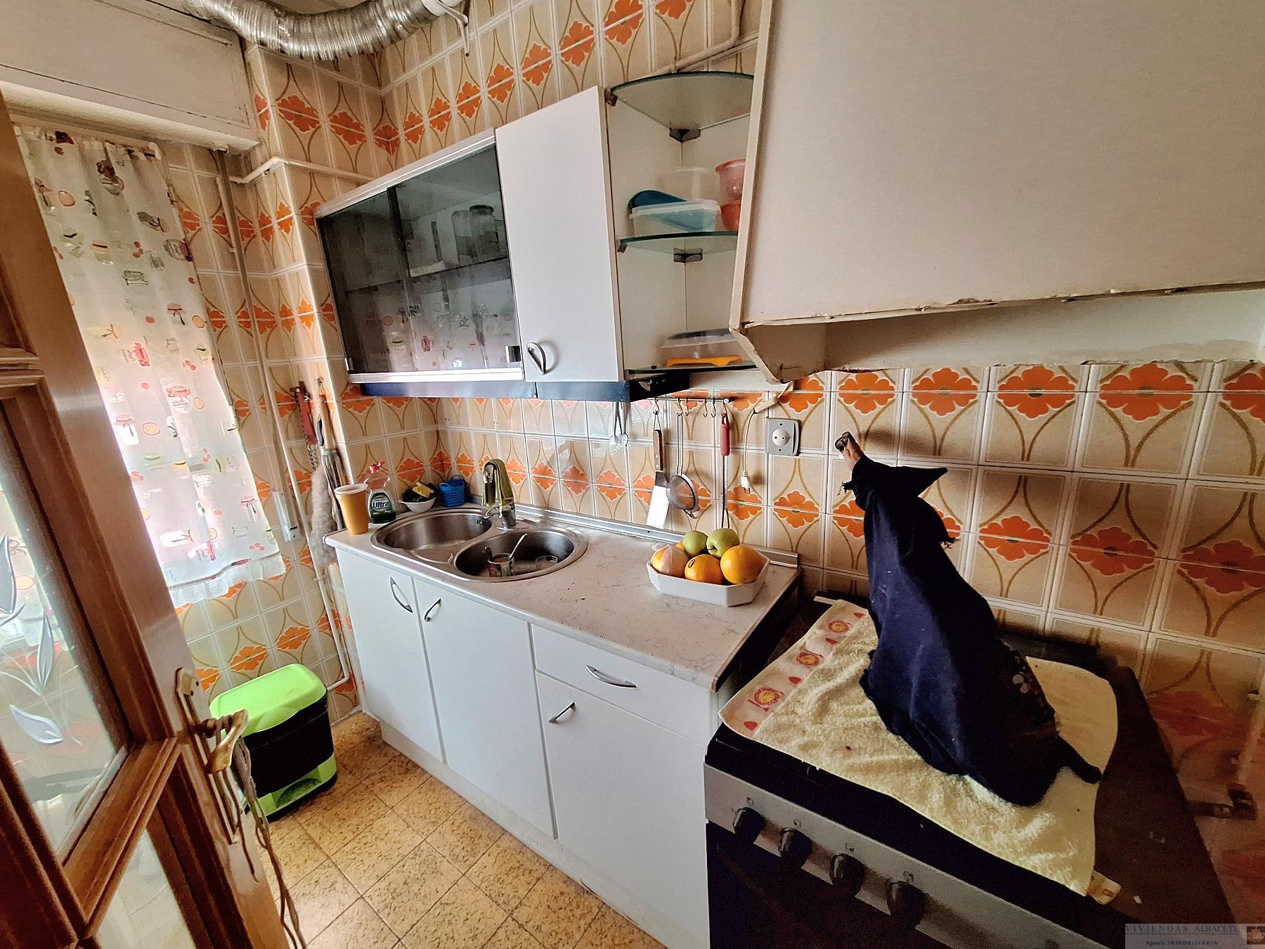 For sale of flat in Albacete