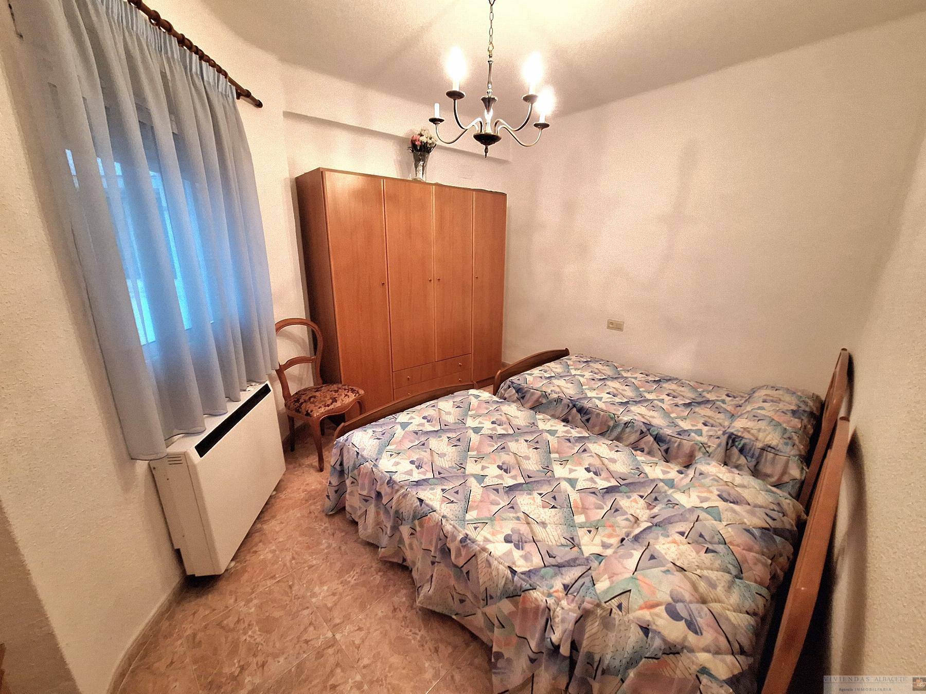 For sale of flat in Albacete