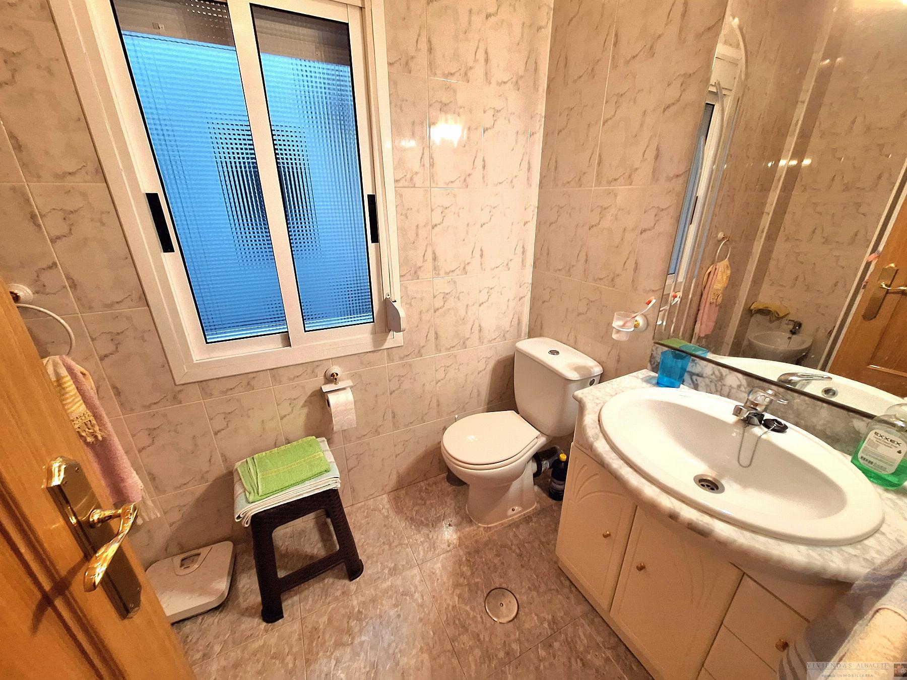 For sale of flat in Albacete