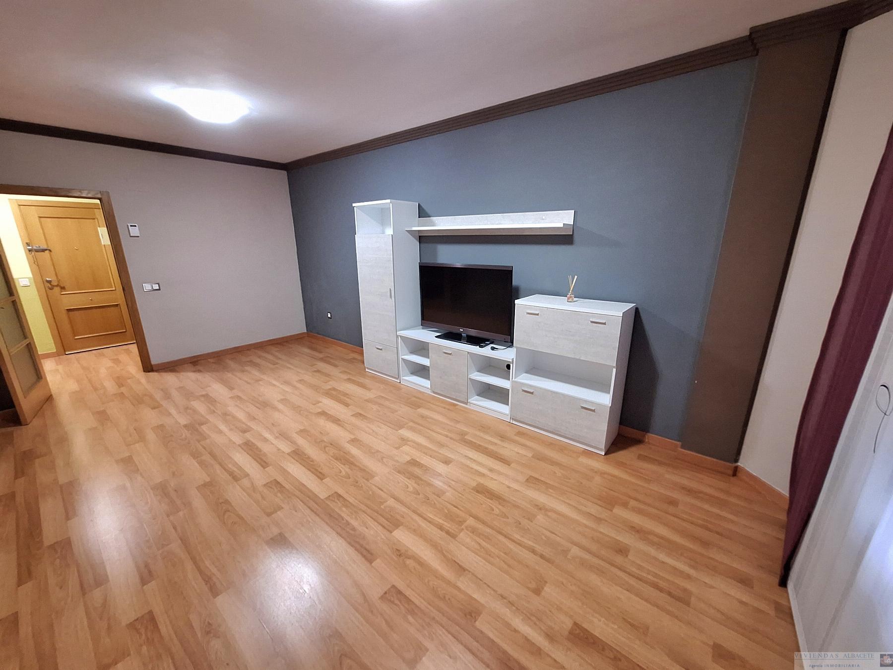 For sale of flat in Albacete