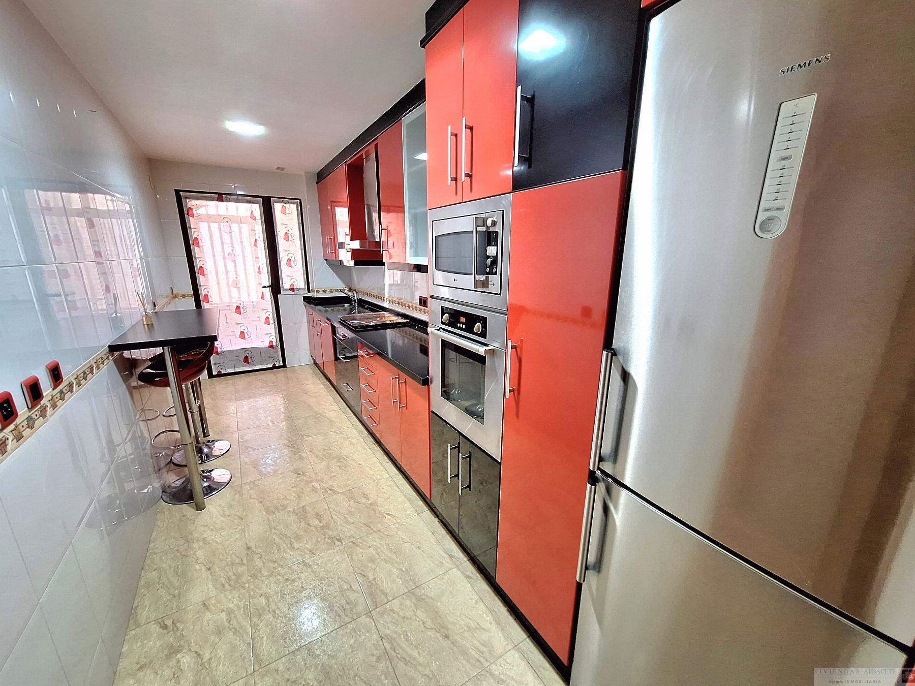 For sale of flat in Albacete