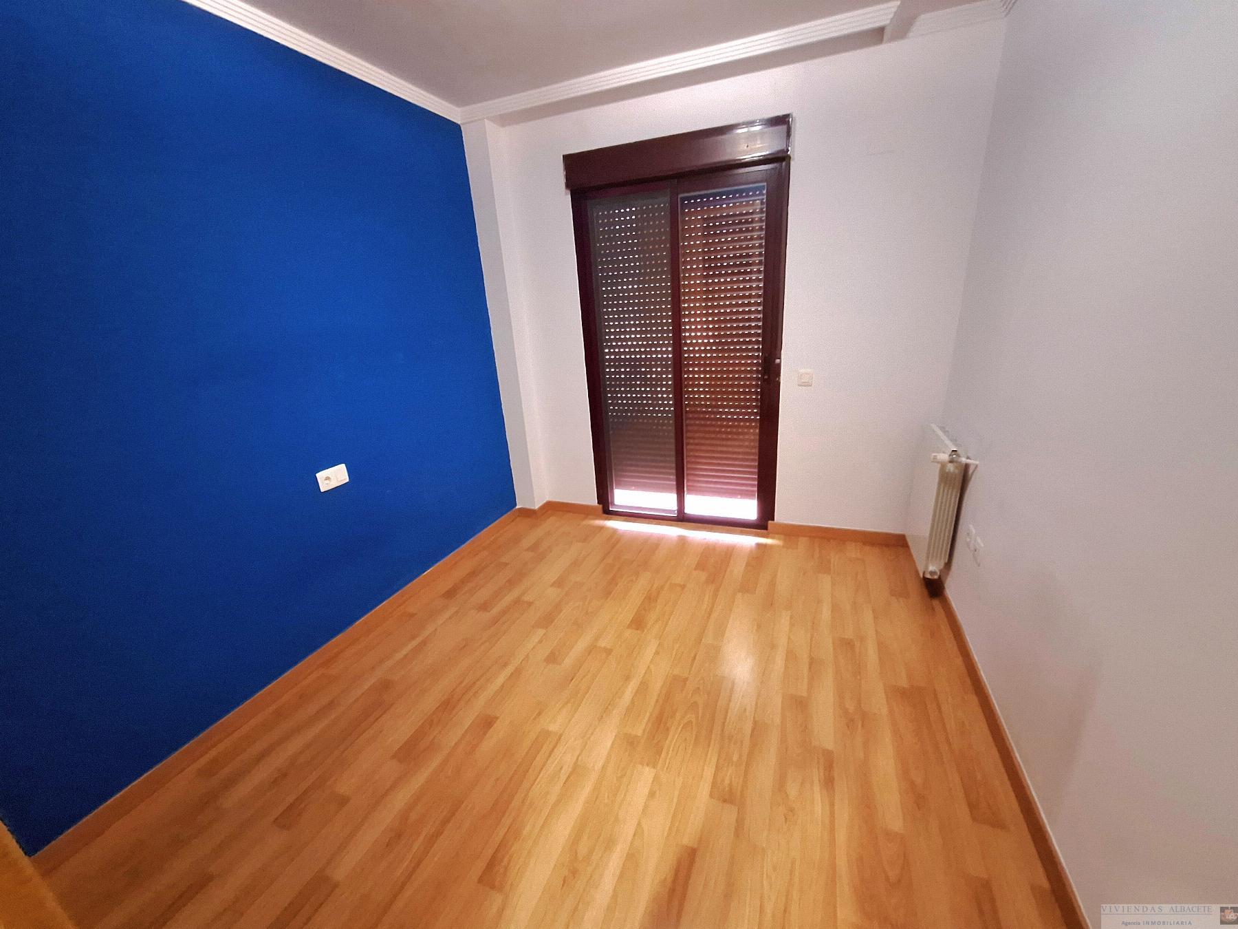 For sale of flat in Albacete