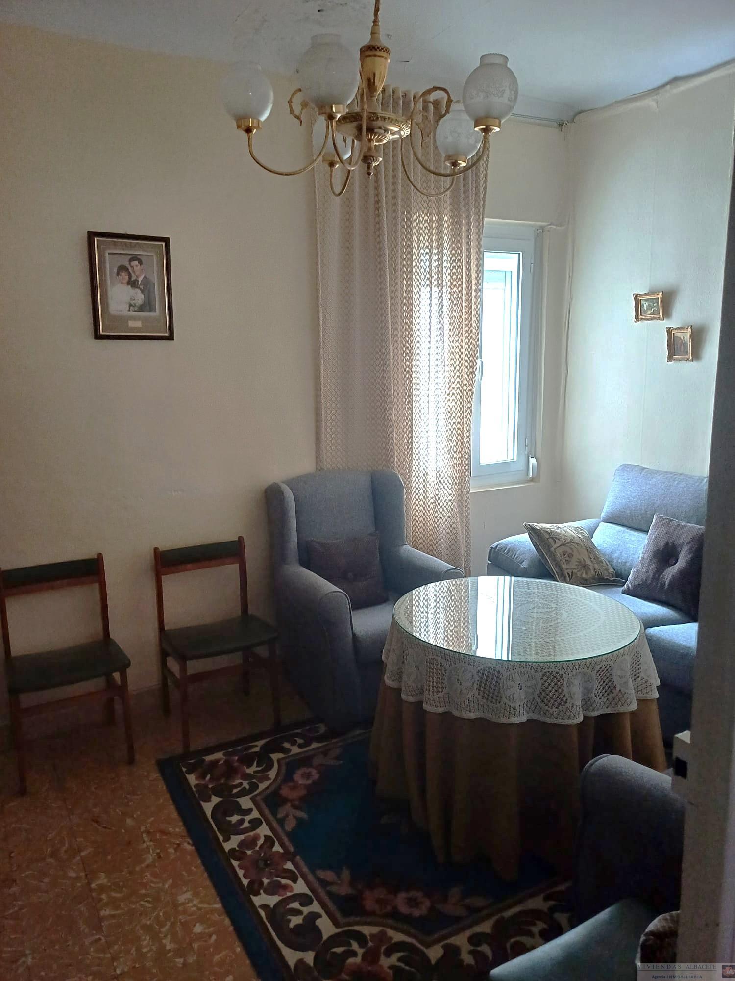 For sale of flat in Albacete