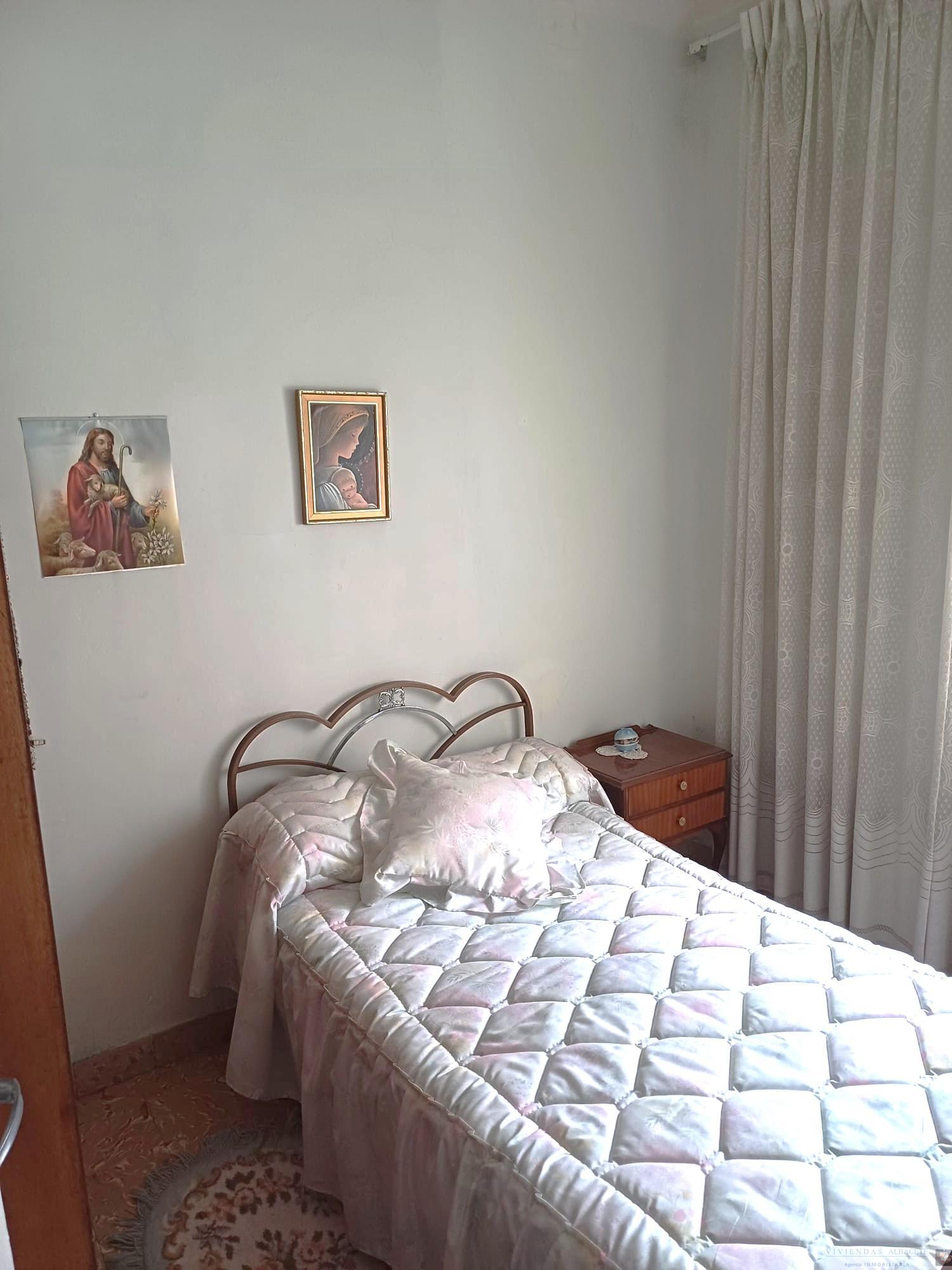 For sale of flat in Albacete