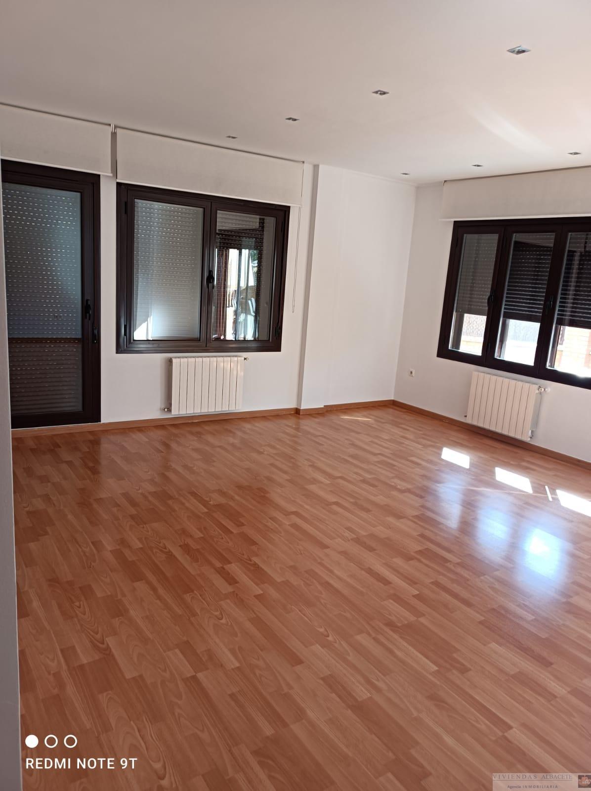 For rent of flat in Albacete