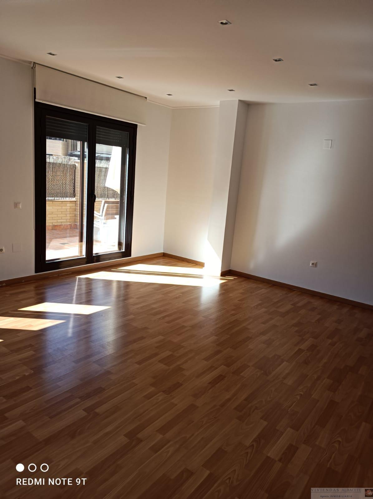 For rent of flat in Albacete